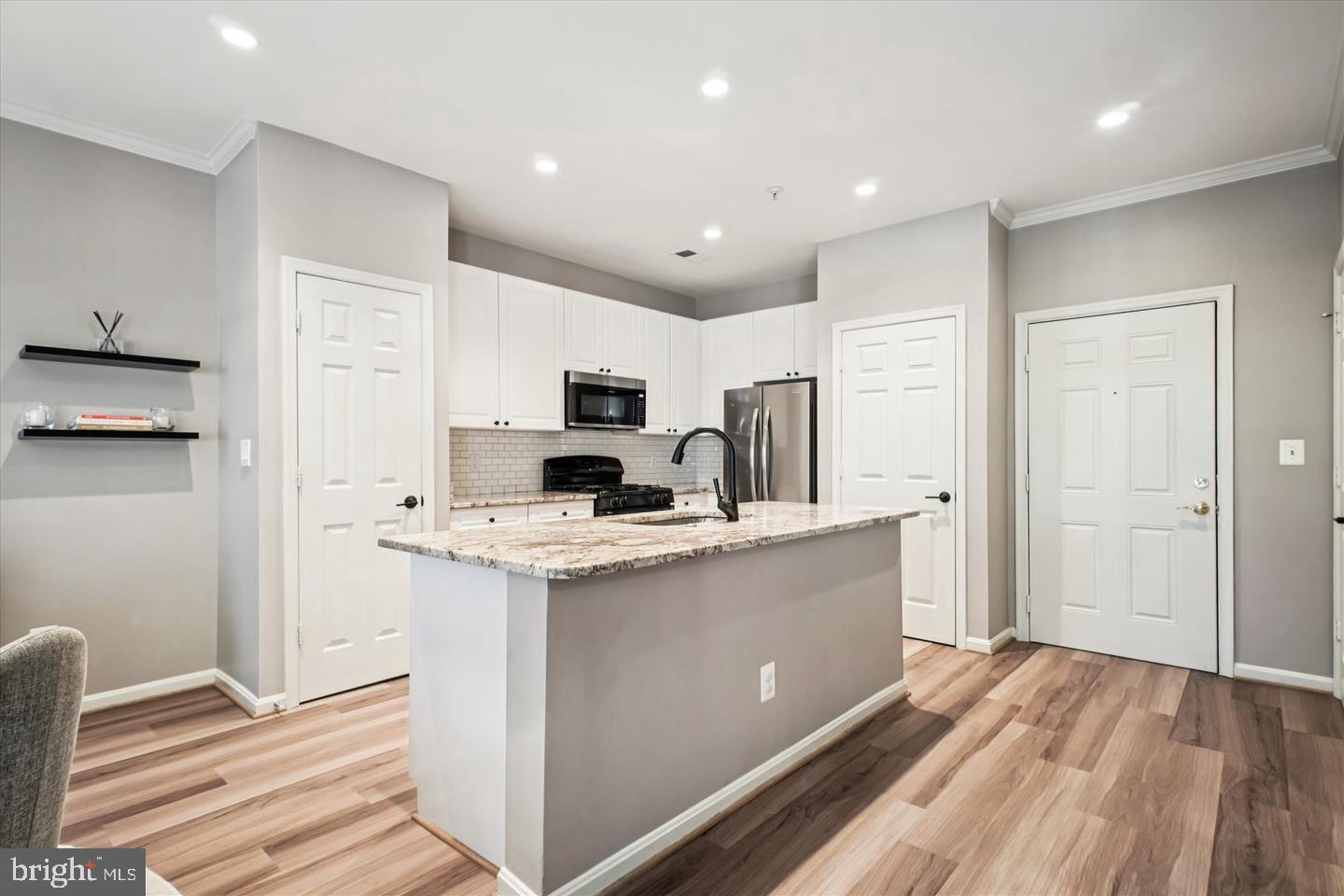 WESTBRIAR PLAZA - Residential Lease