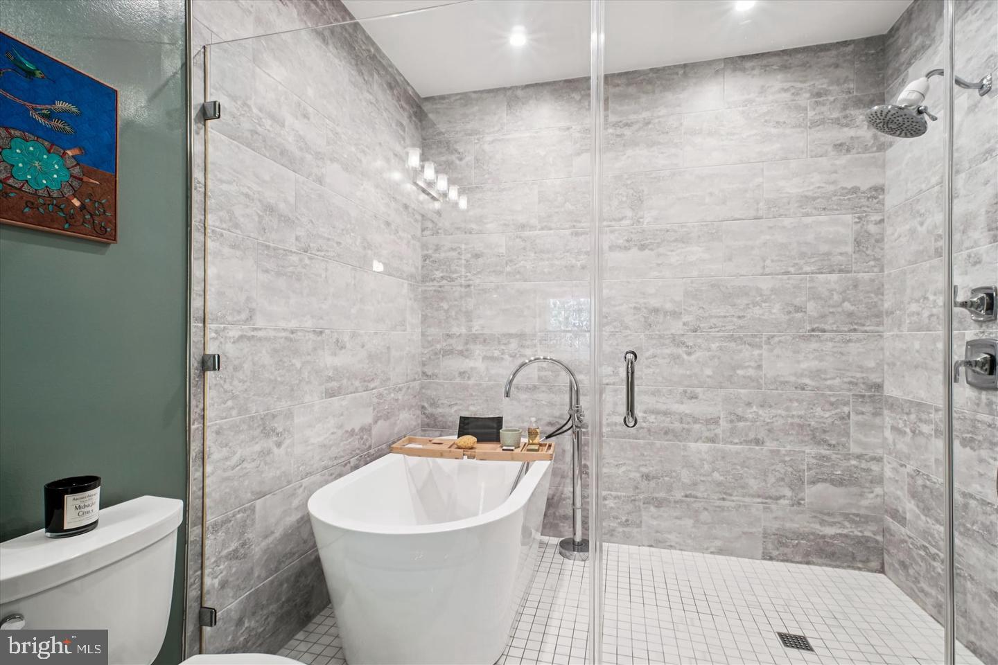 WESTBRIAR PLAZA - Residential Lease