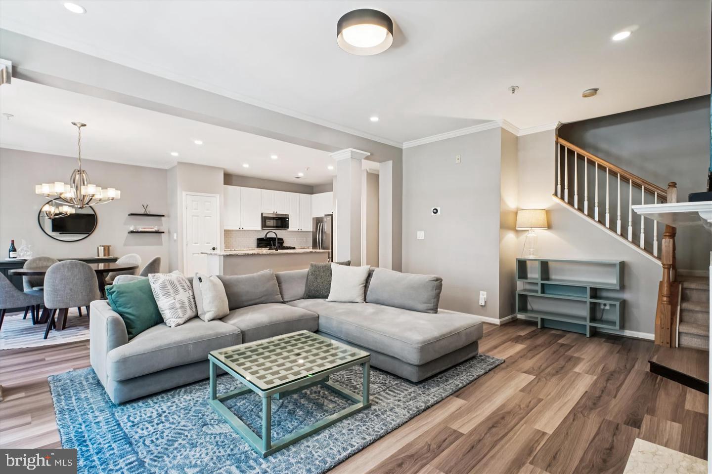 2663 MANHATTAN PLACE 310