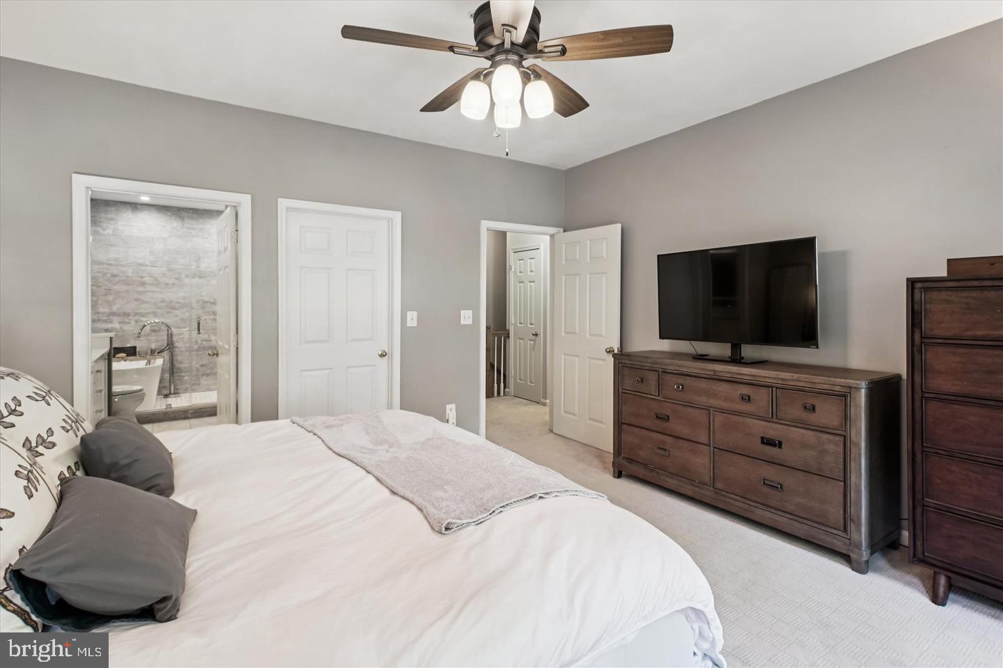 WESTBRIAR PLAZA - Residential Lease