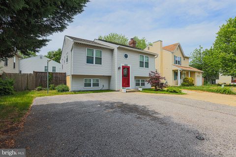 8076 CATHERINE AVENUE PASADENA MD 21122