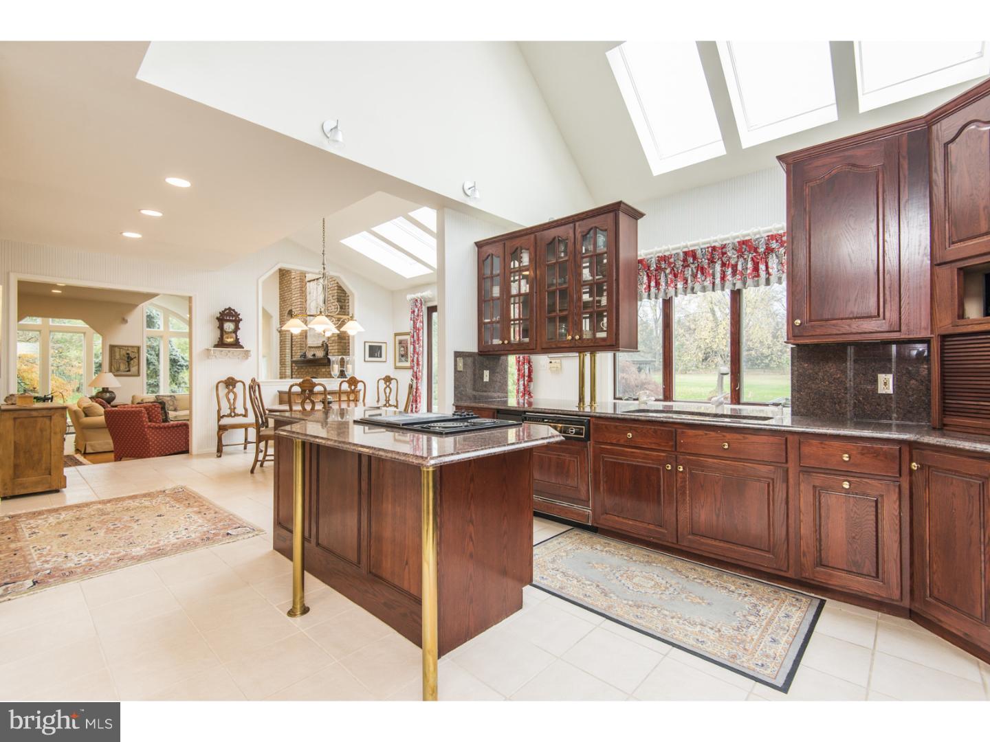 WILLOW RUN - Residential