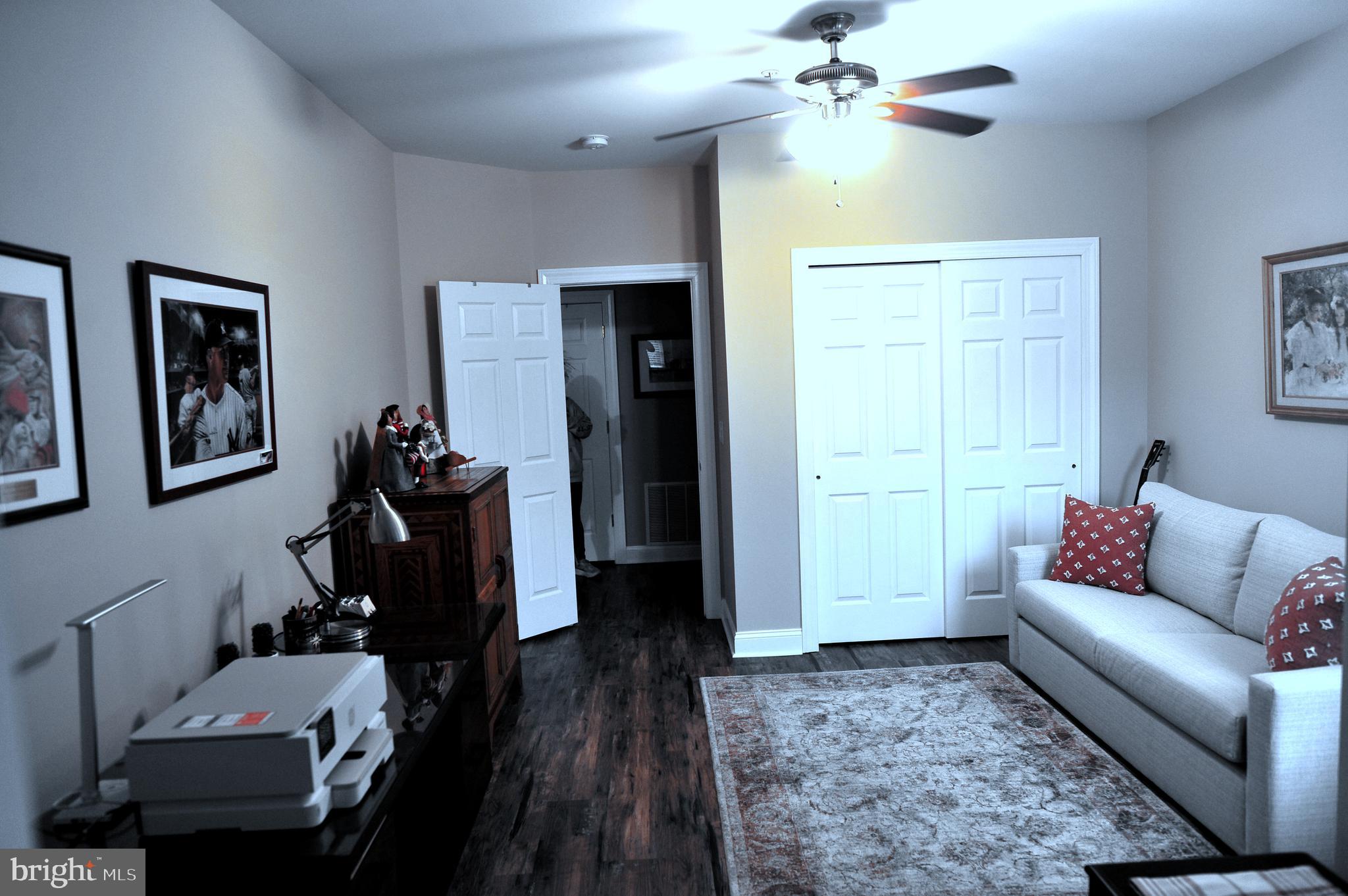 CREEKSIDE VILLAGE - Residential