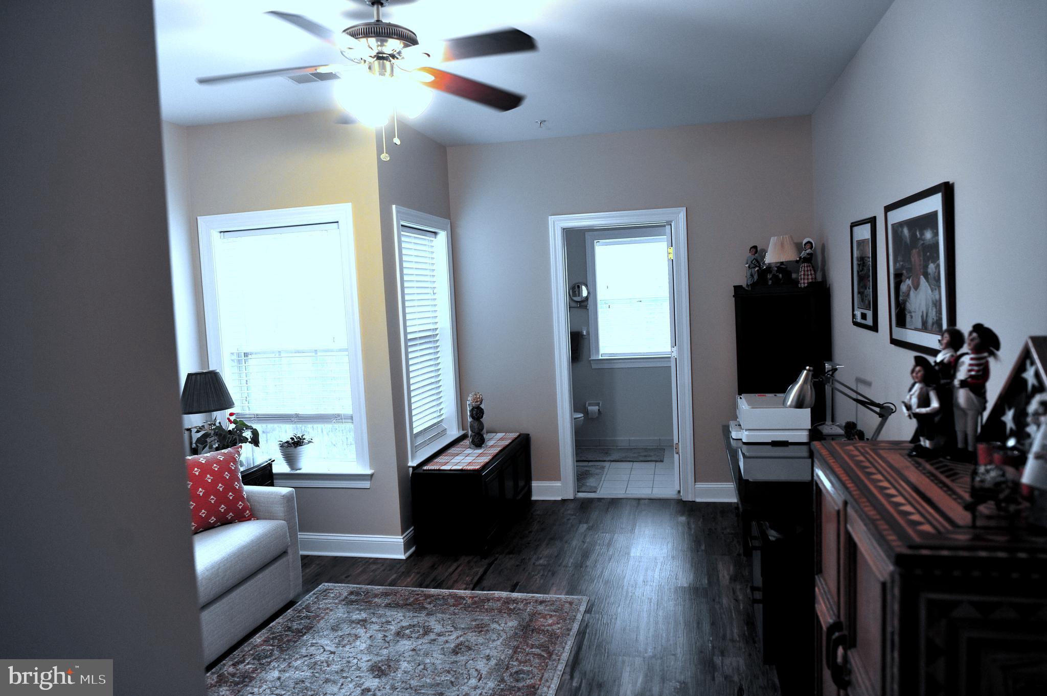 CREEKSIDE VILLAGE - Residential