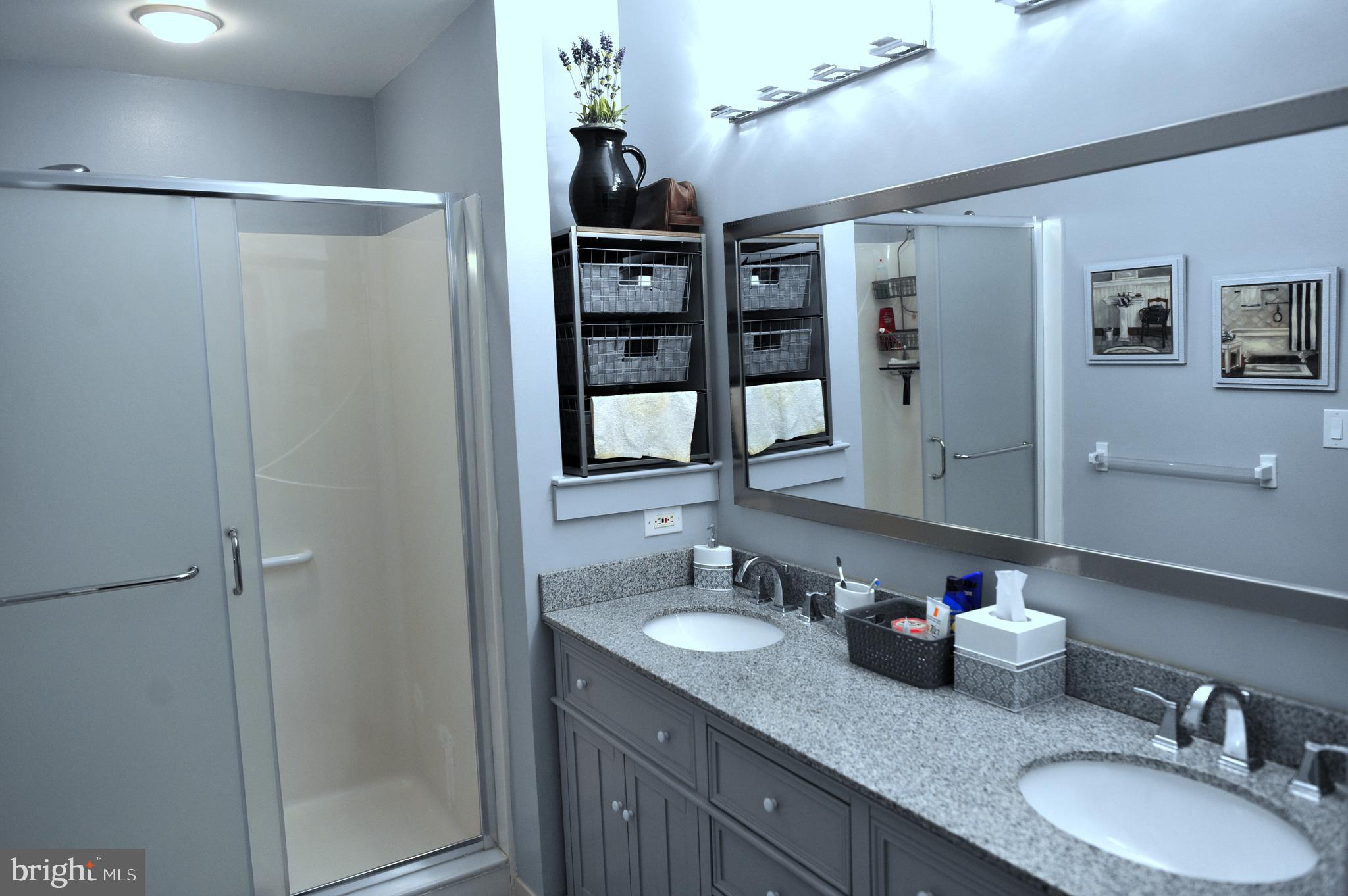 CREEKSIDE VILLAGE - Residential