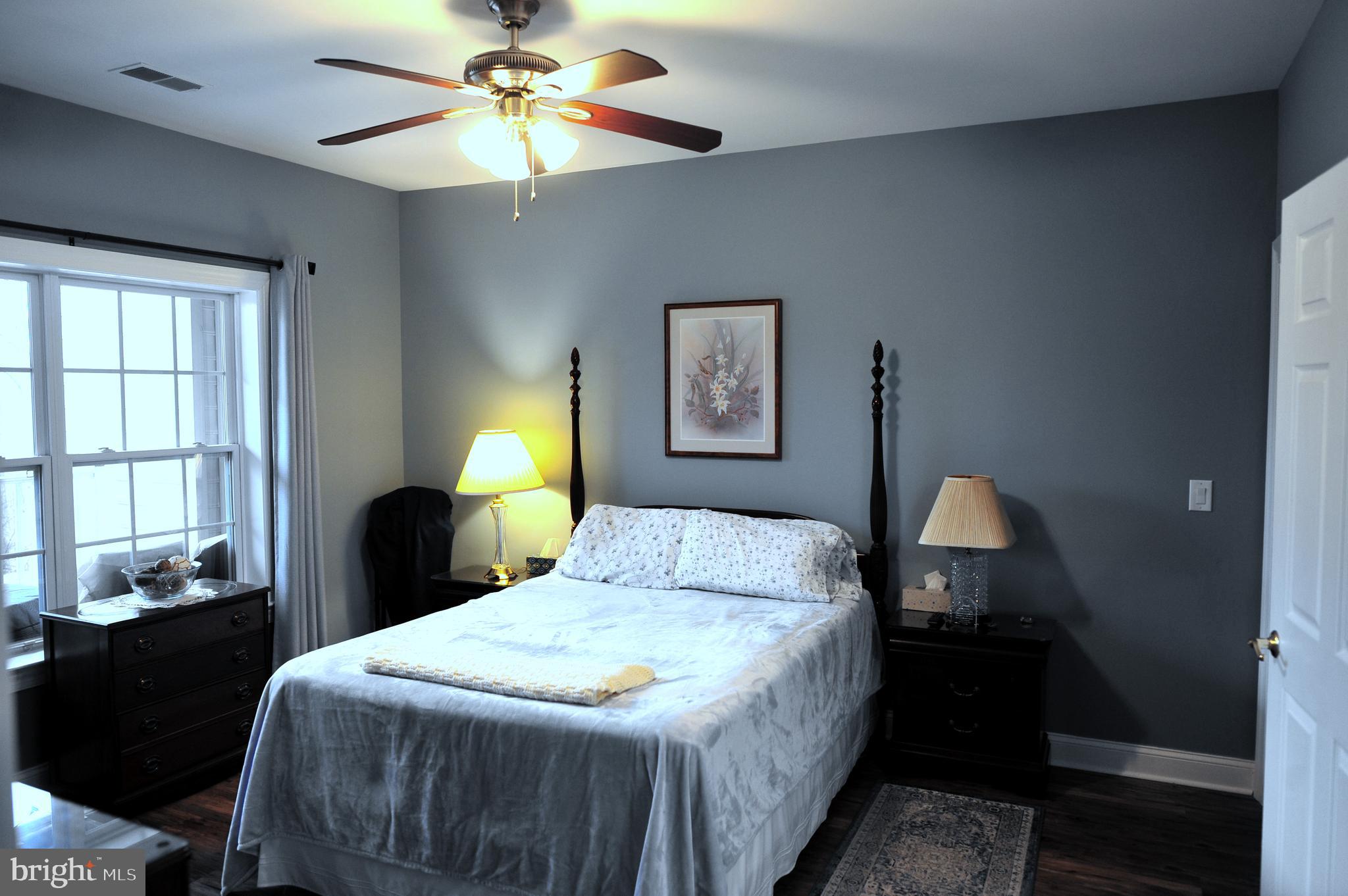 CREEKSIDE VILLAGE - Residential