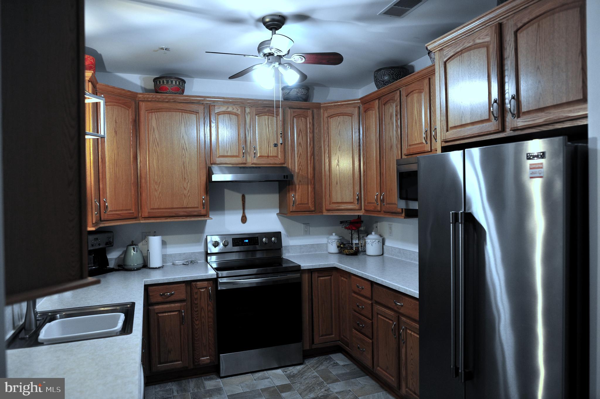 CREEKSIDE VILLAGE - Residential