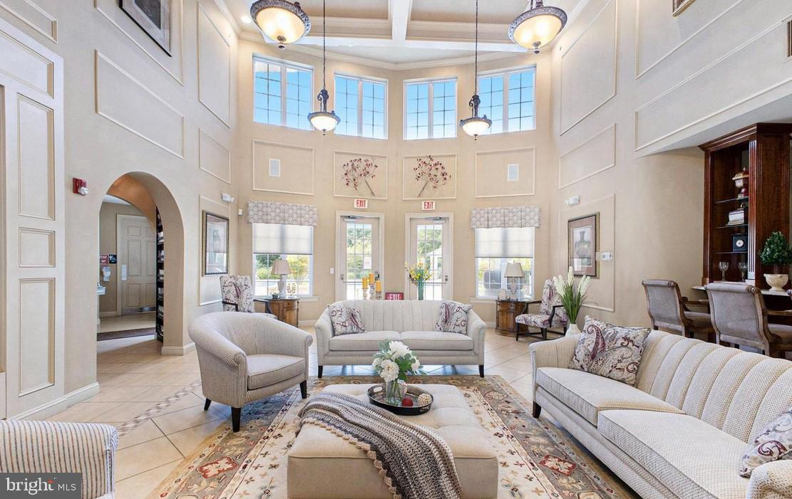 CREEKSIDE VILLAGE - Residential