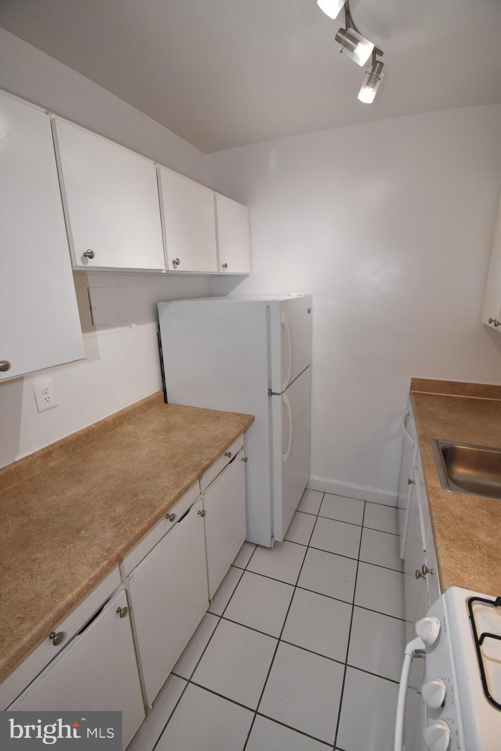 RIVER PLACE - Residential