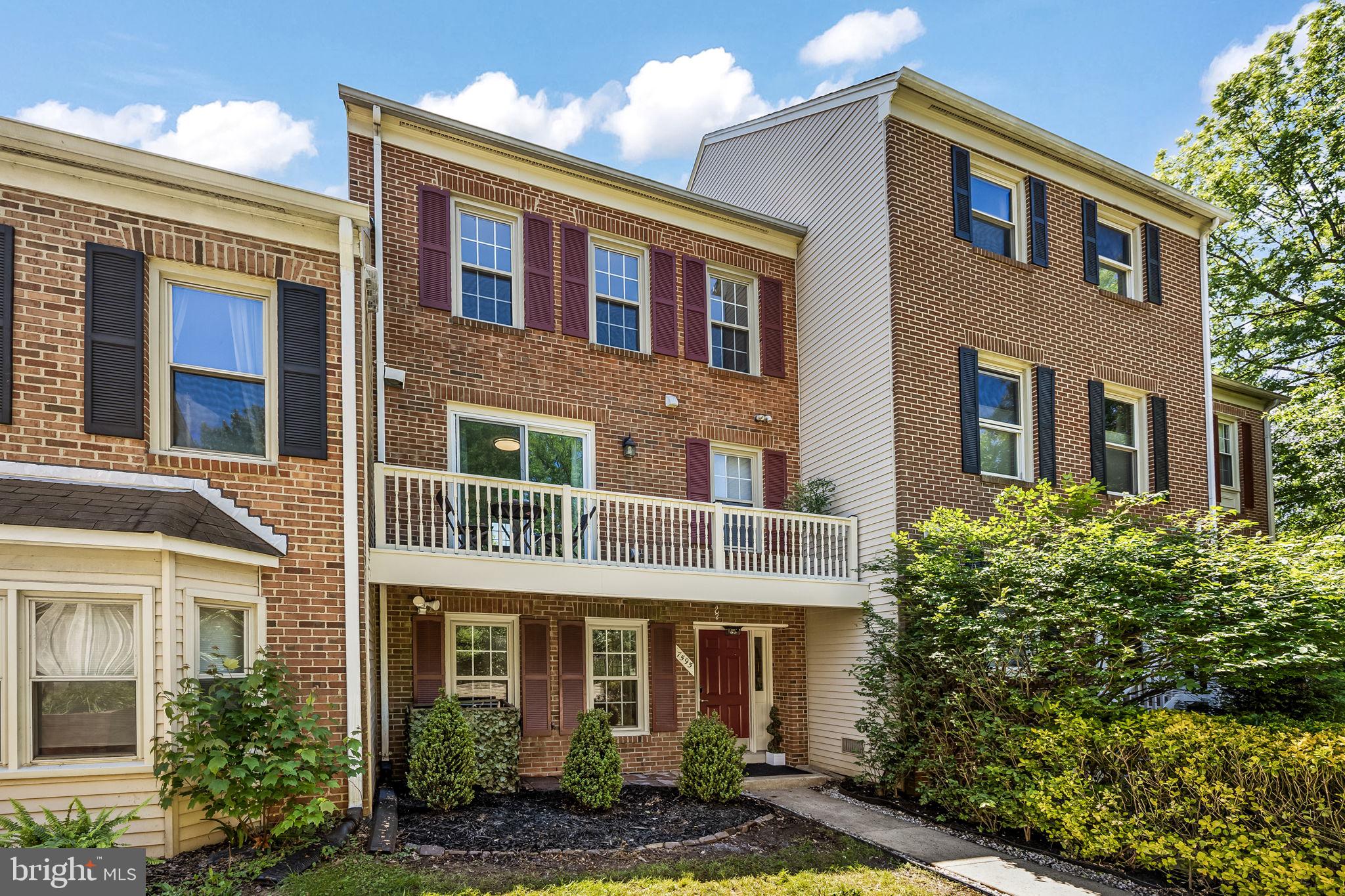 YACHT CLUB AT SEQUOIA VILLAGE - Residential