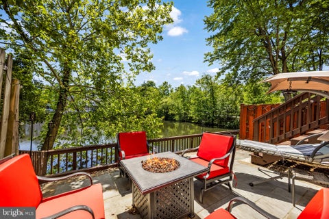 Photo of 7595 Chrisland Cove, FALLS CHURCH, VA 22042 (MLS # VAFX2310860)