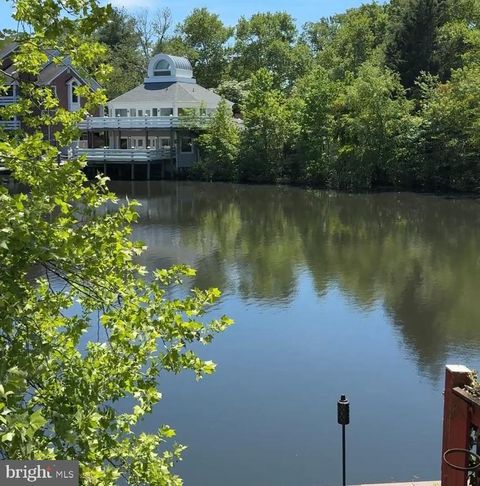 Photo of 7595 Chrisland Cove, FALLS CHURCH, VA 22042 (MLS # VAFX2310860)