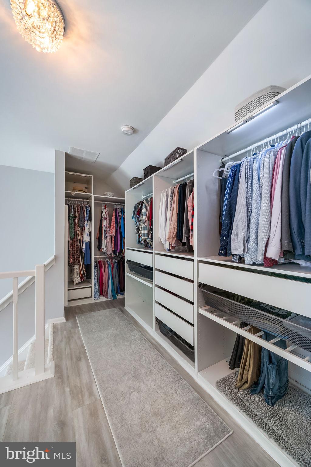 YACHT CLUB AT SEQUOIA VILLAGE - Residential