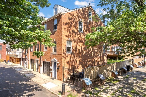 Townhouse For Sale - 217 Titan Street<br/> PHILADELPHIA, PA 19147