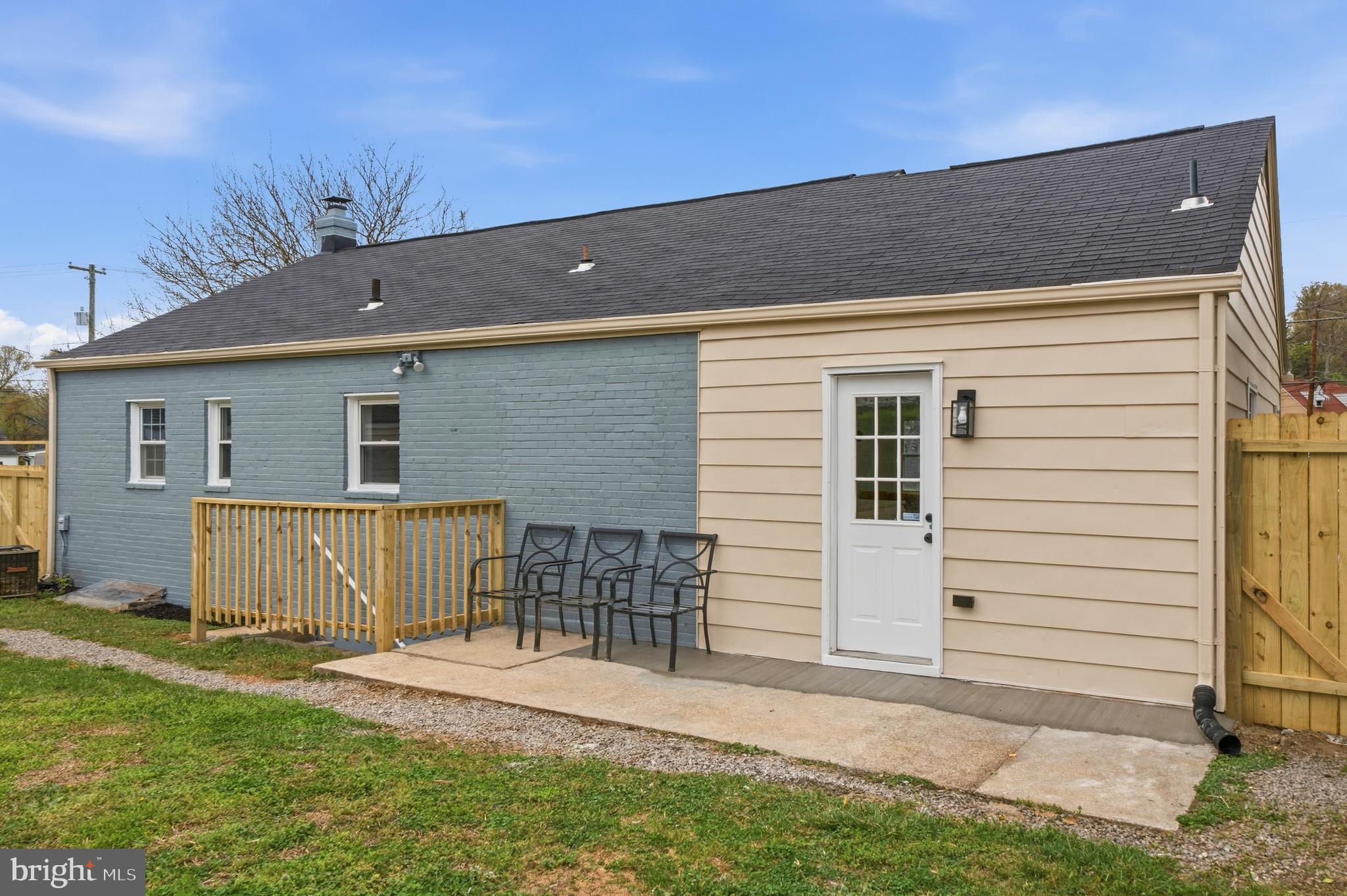 WASHINGTON SUBURBAN HOME - Residential