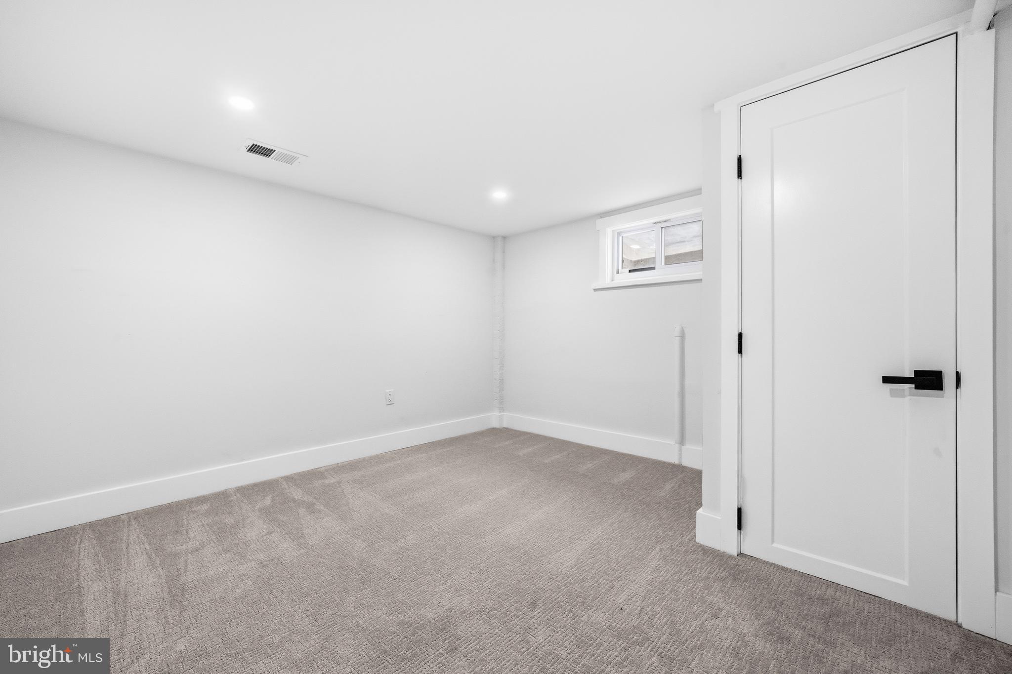 WASHINGTON SUBURBAN HOME - Residential