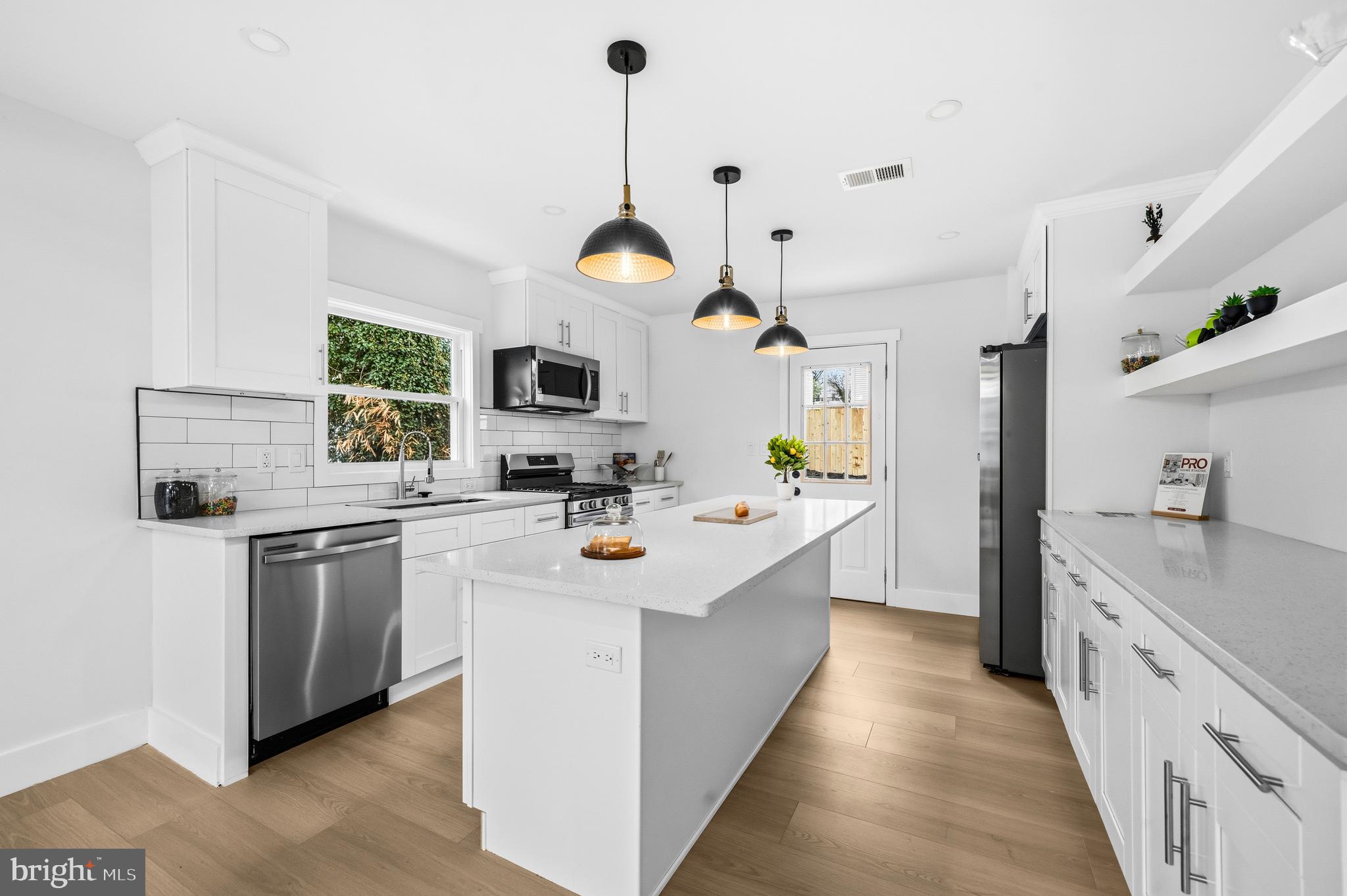 WASHINGTON SUBURBAN HOME - Residential