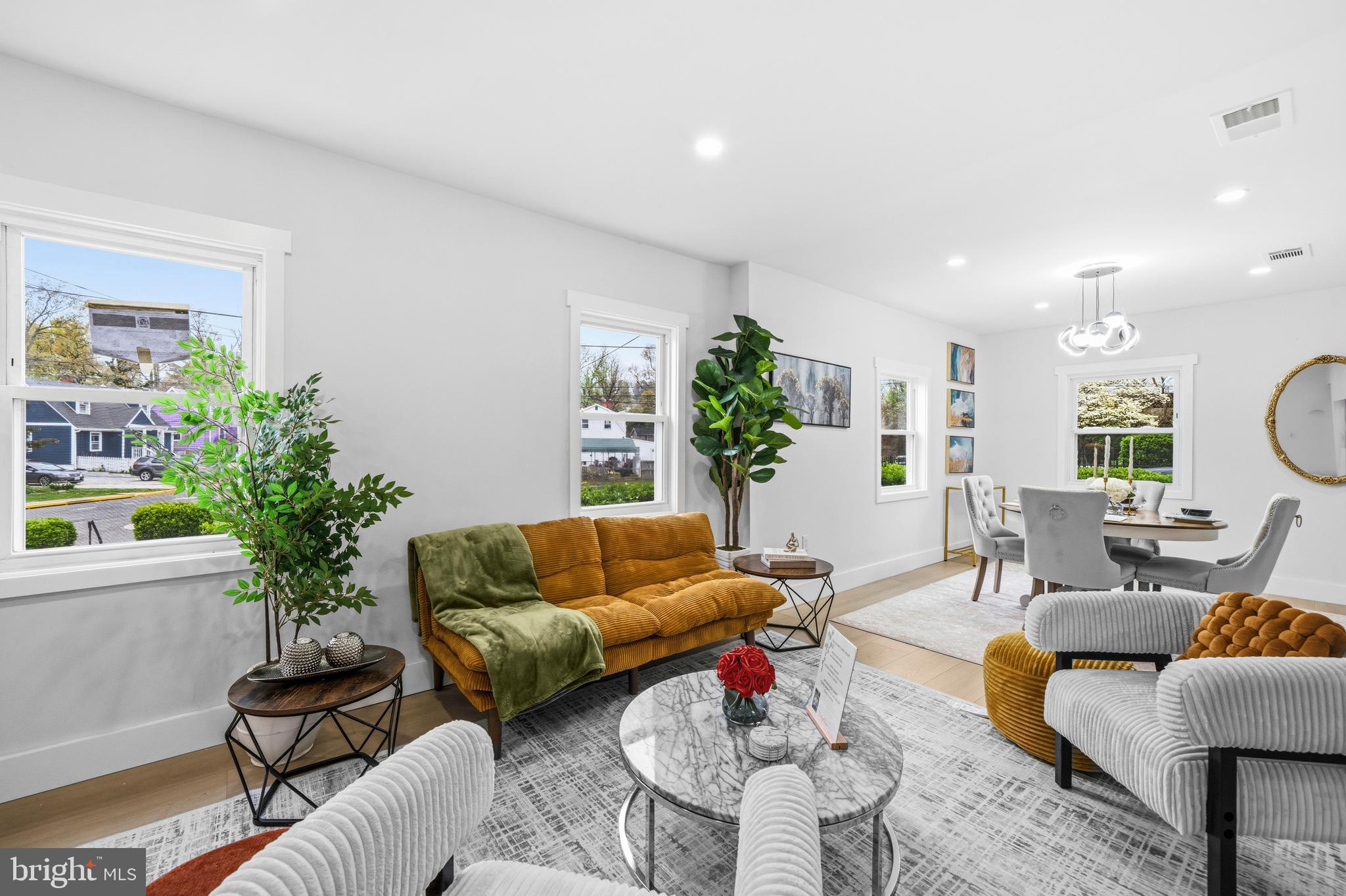 WASHINGTON SUBURBAN HOME - Residential