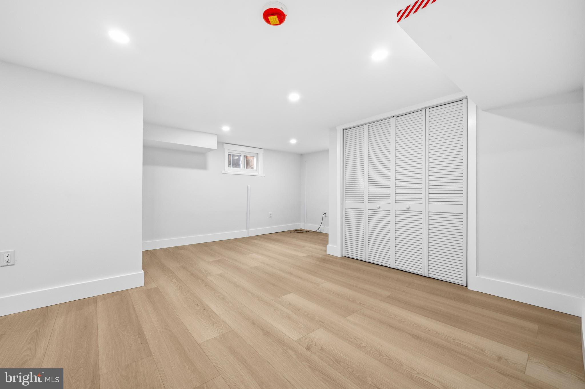 WASHINGTON SUBURBAN HOME - Residential