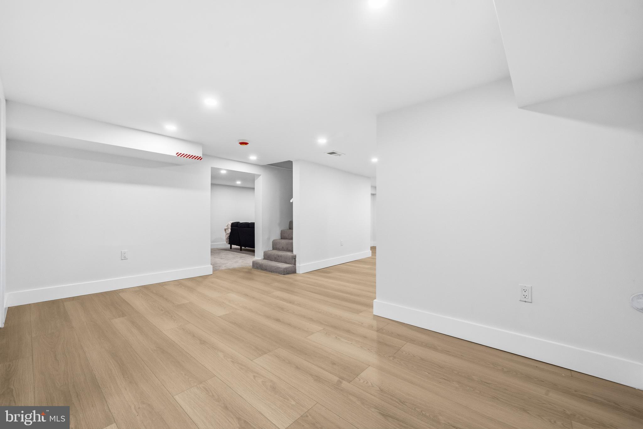 WASHINGTON SUBURBAN HOME - Residential