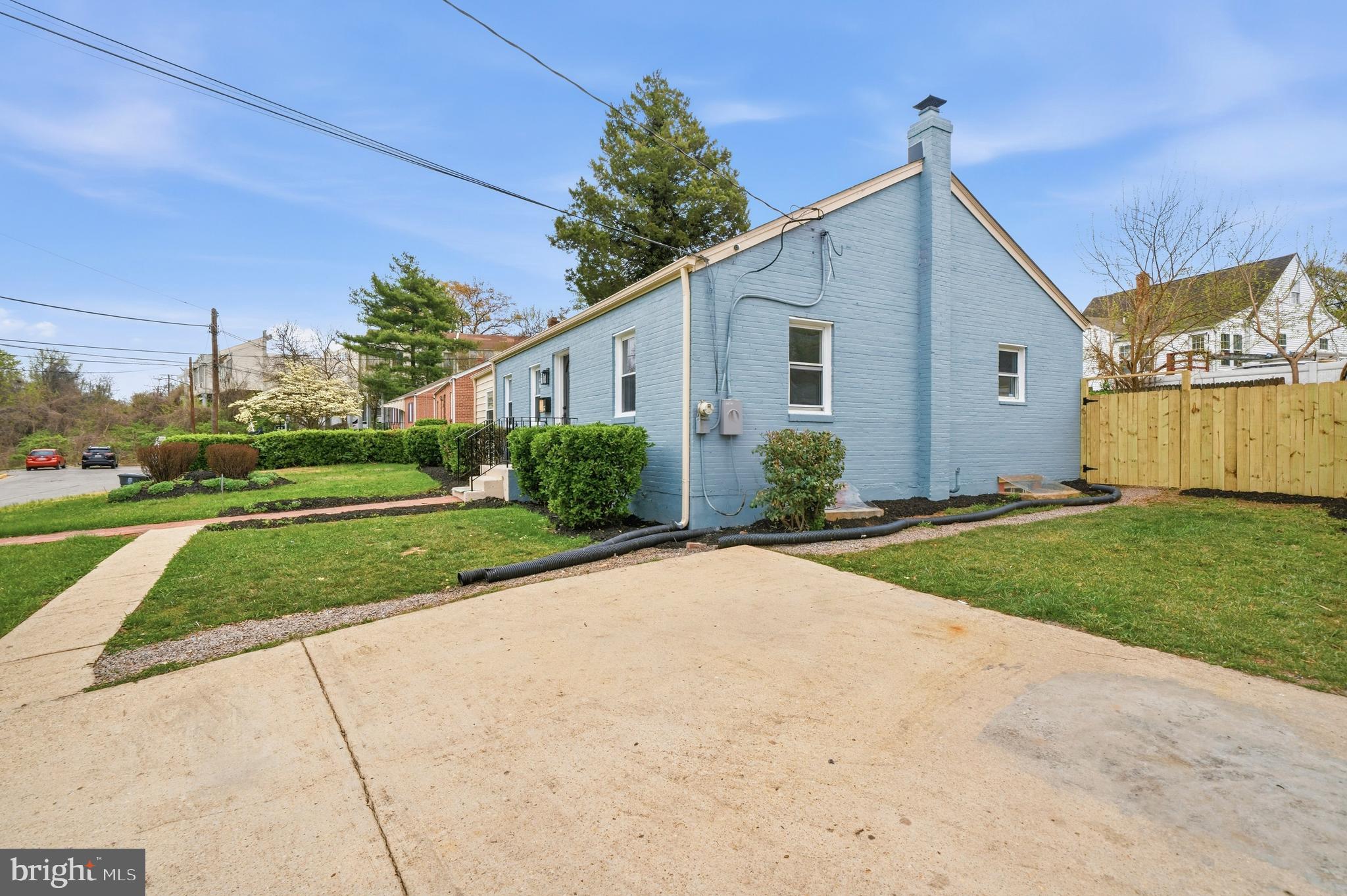 WASHINGTON SUBURBAN HOME - Residential