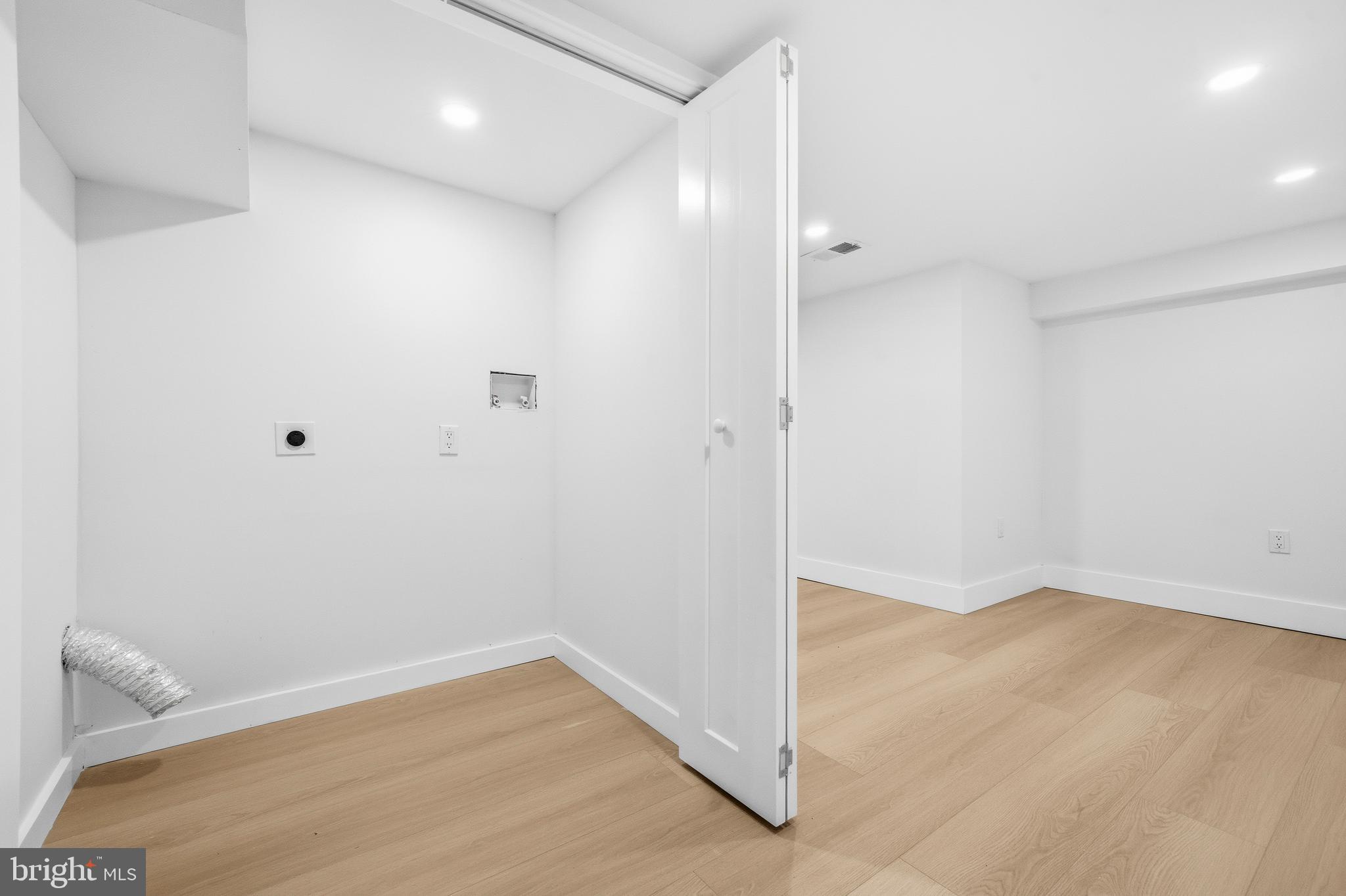 WASHINGTON SUBURBAN HOME - Residential