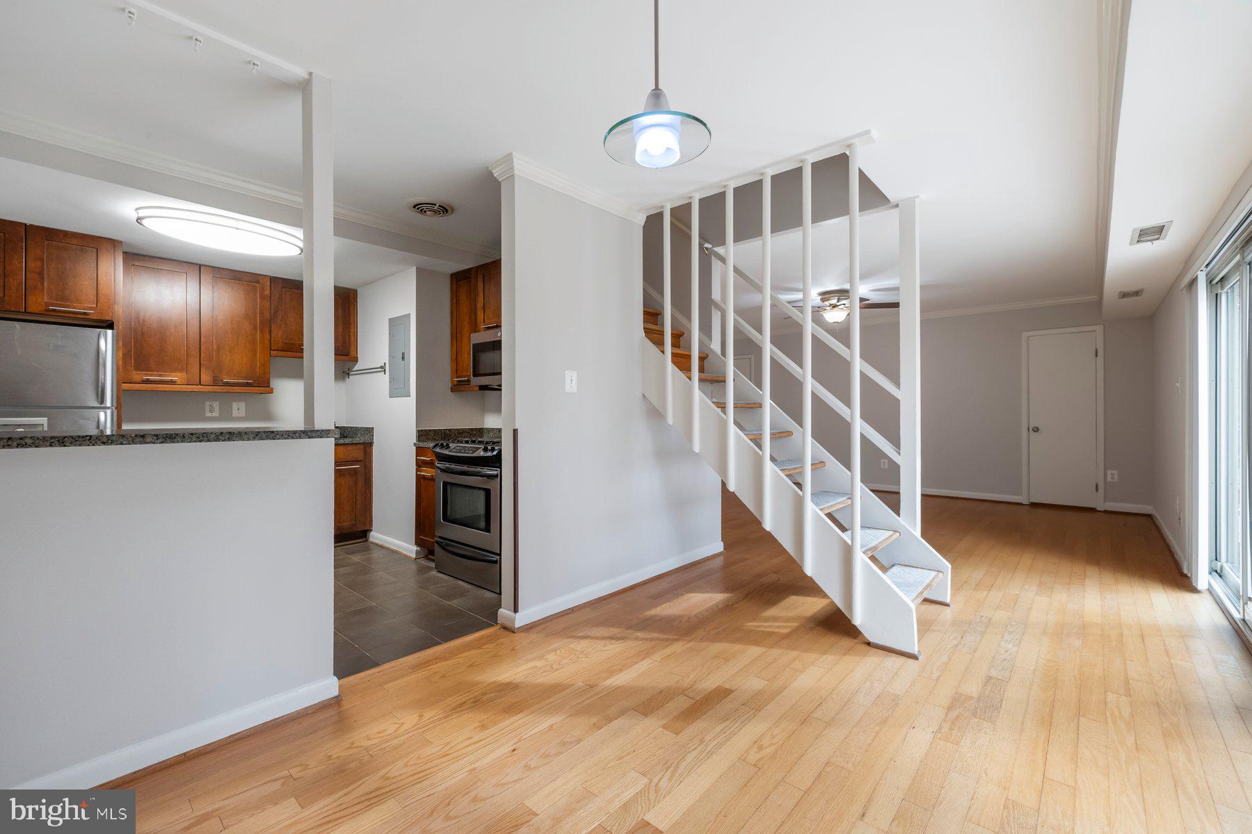 LONDON TERRACE - Residential Lease