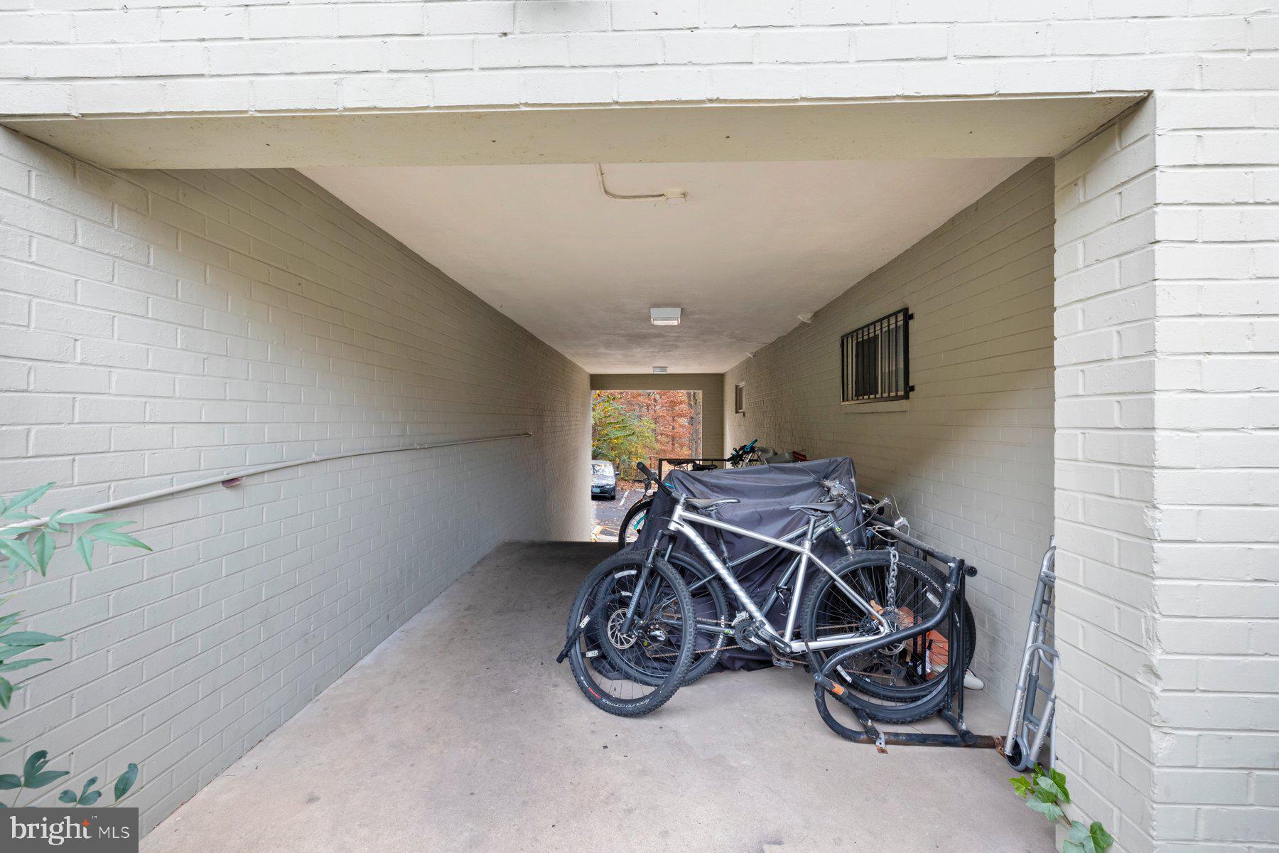 LONDON TERRACE - Residential Lease