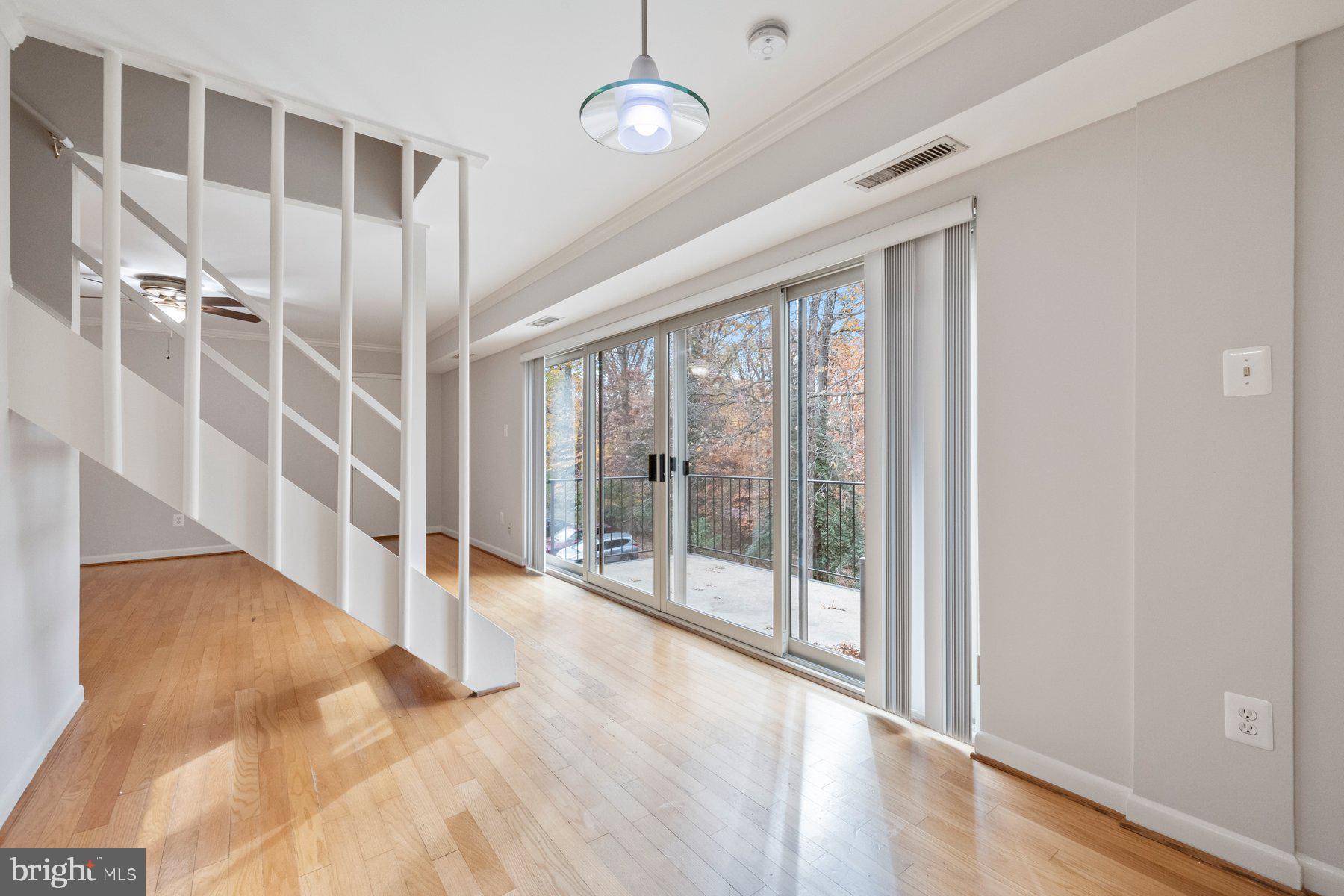 LONDON TERRACE - Residential Lease