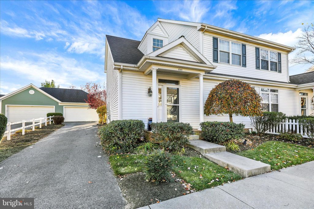 Photo of 645 Wallingford Road, LITITZ, PA 17543 (MLS # PALA2079206)