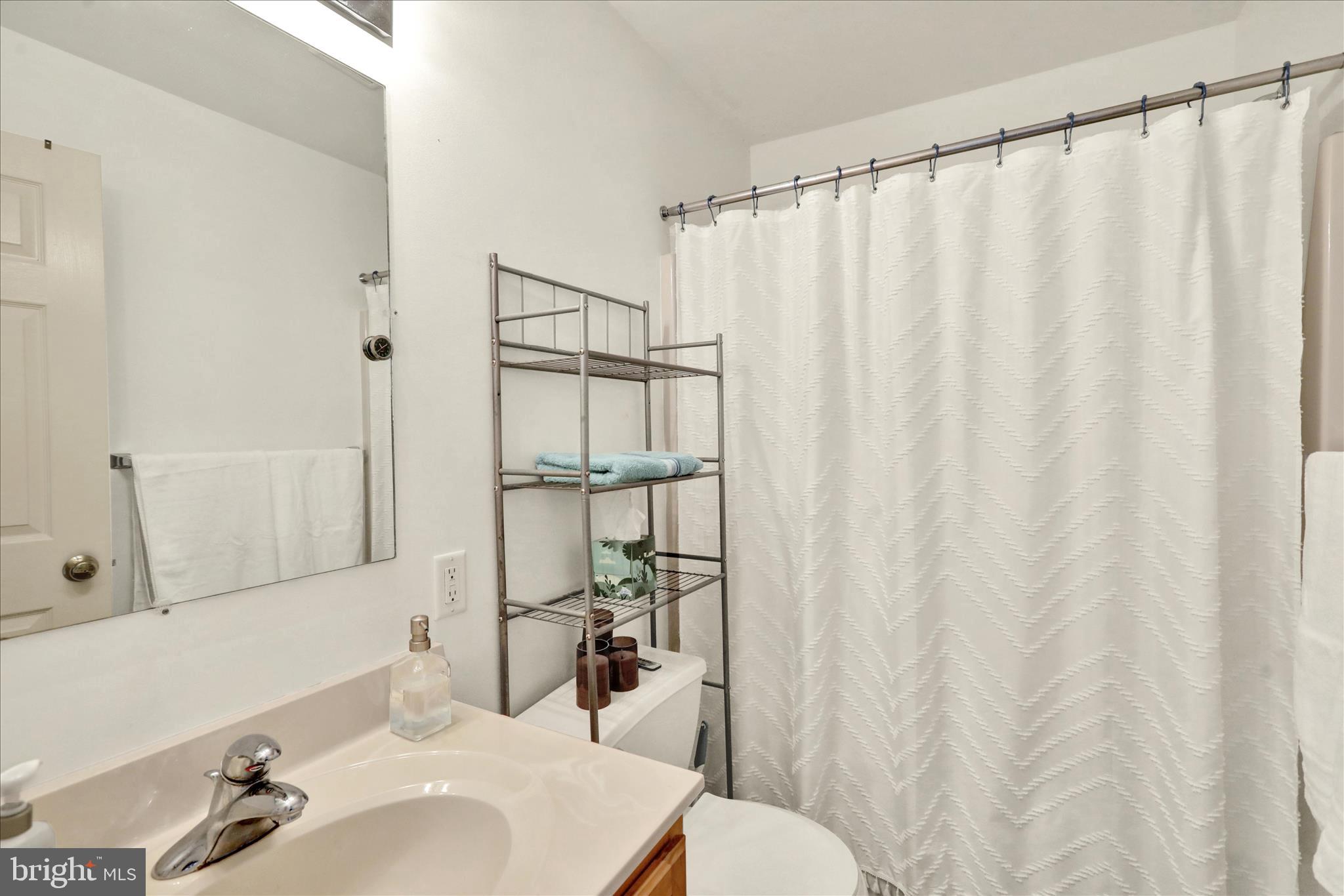 KISSEL HILL COMMONS - Residential