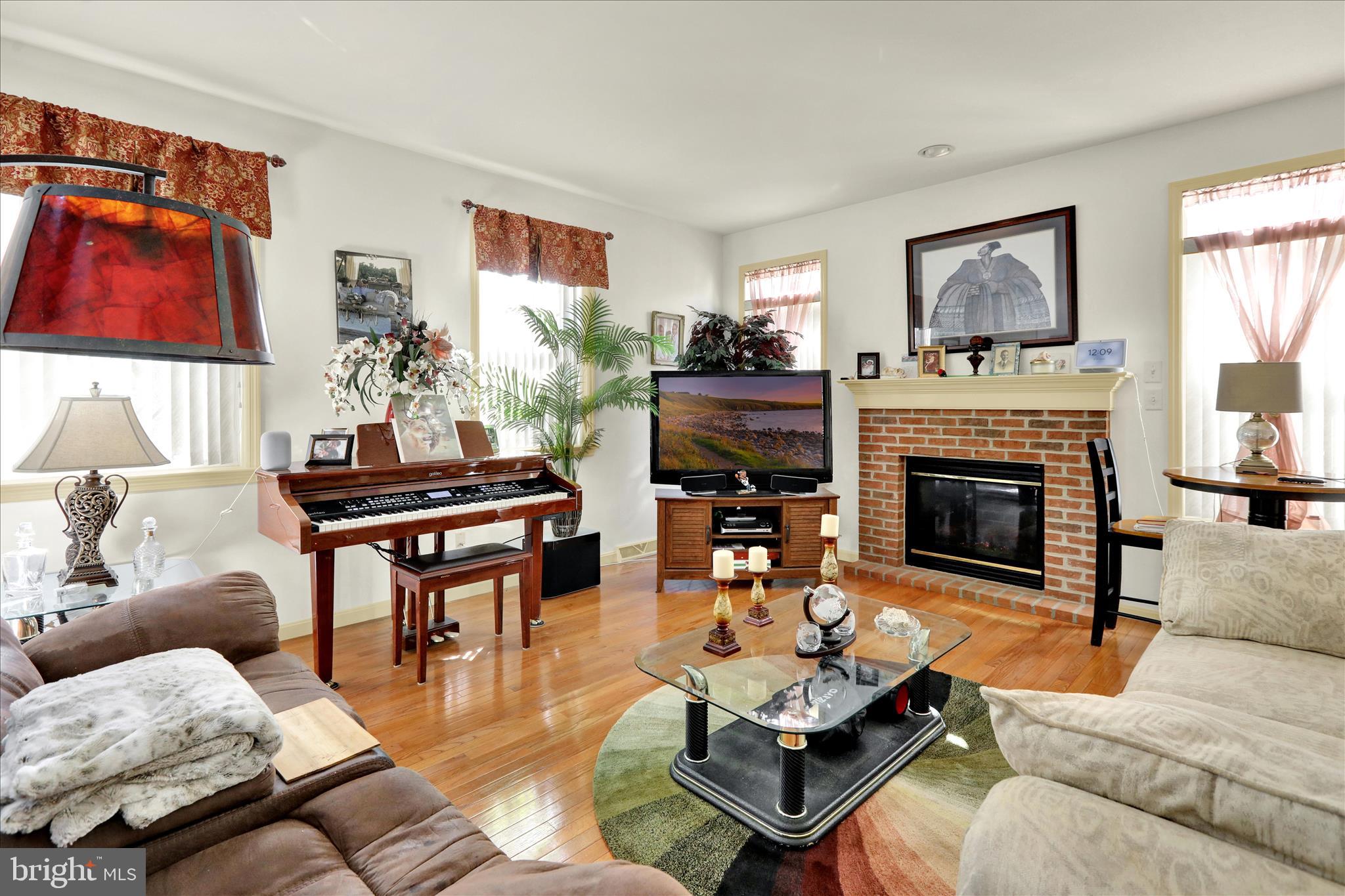 KISSEL HILL COMMONS - Residential