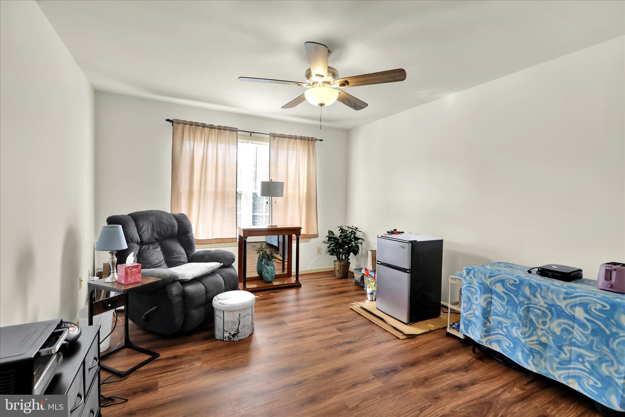 KISSEL HILL COMMONS - Residential