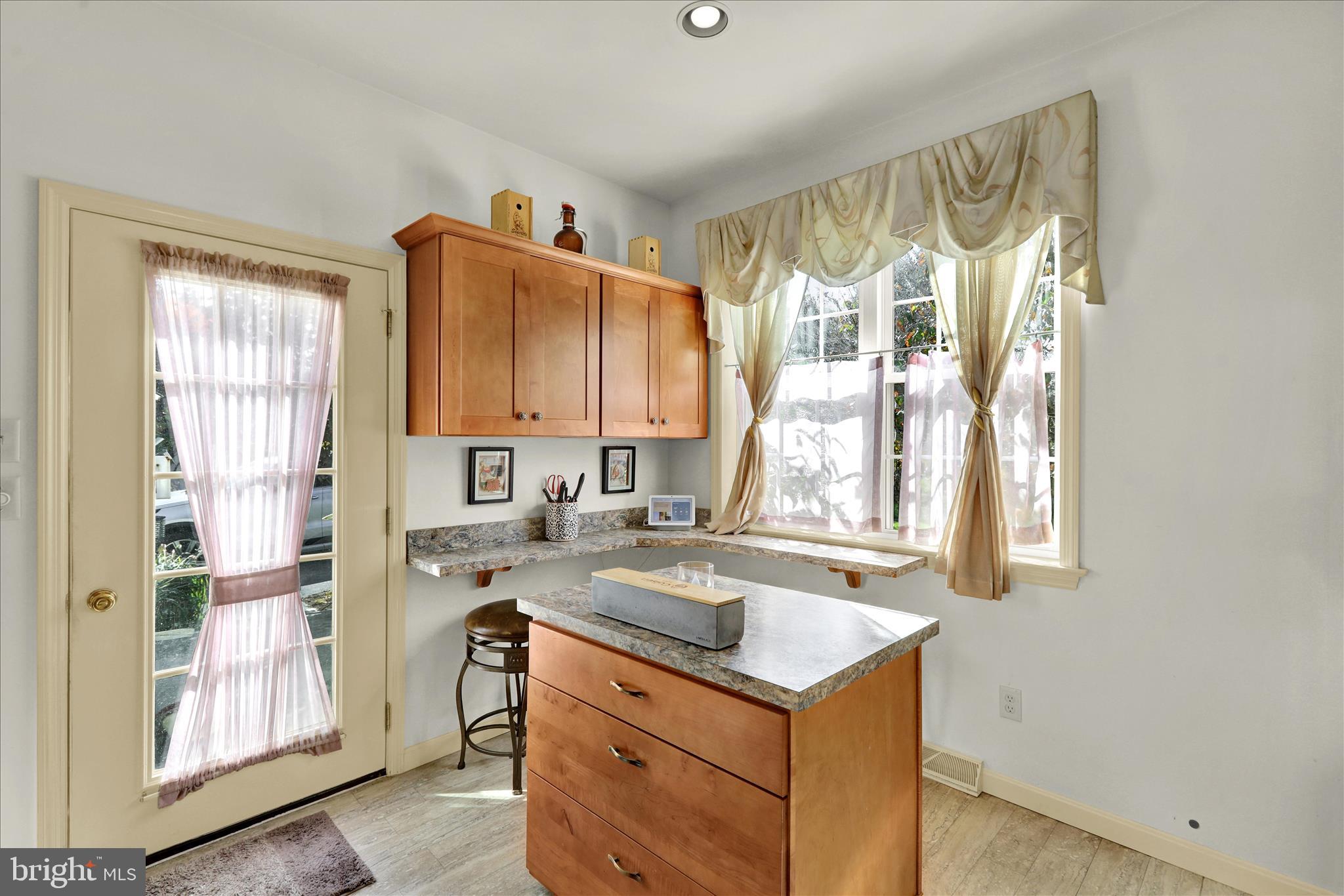 KISSEL HILL COMMONS - Residential