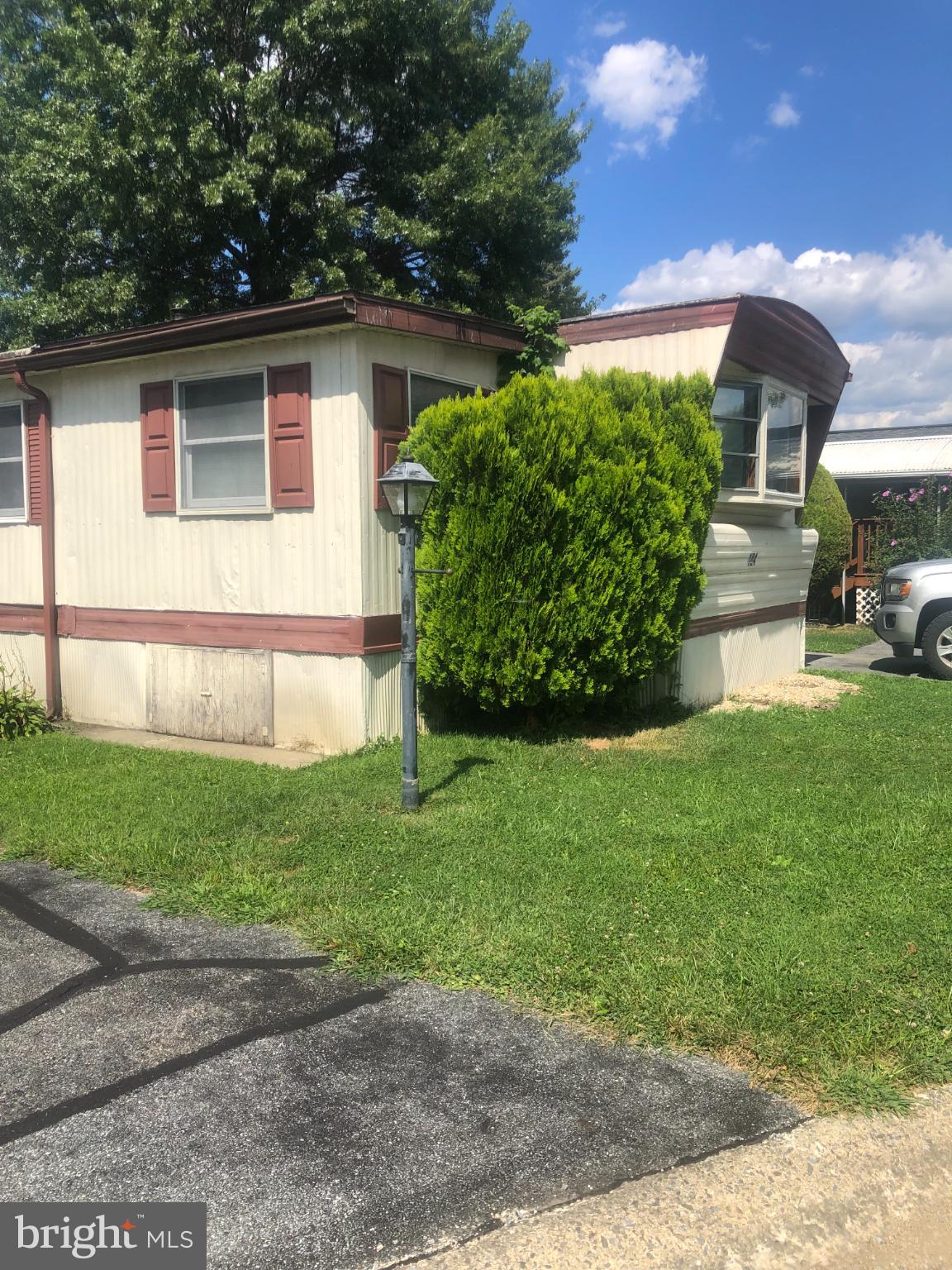 104 RIDGEWOOD MNR