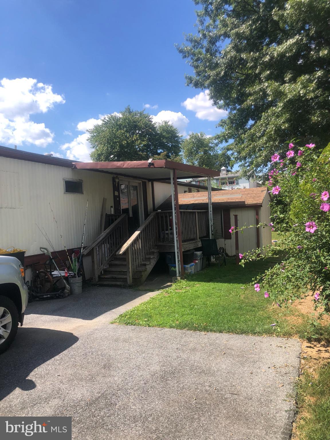104 RIDGEWOOD MNR