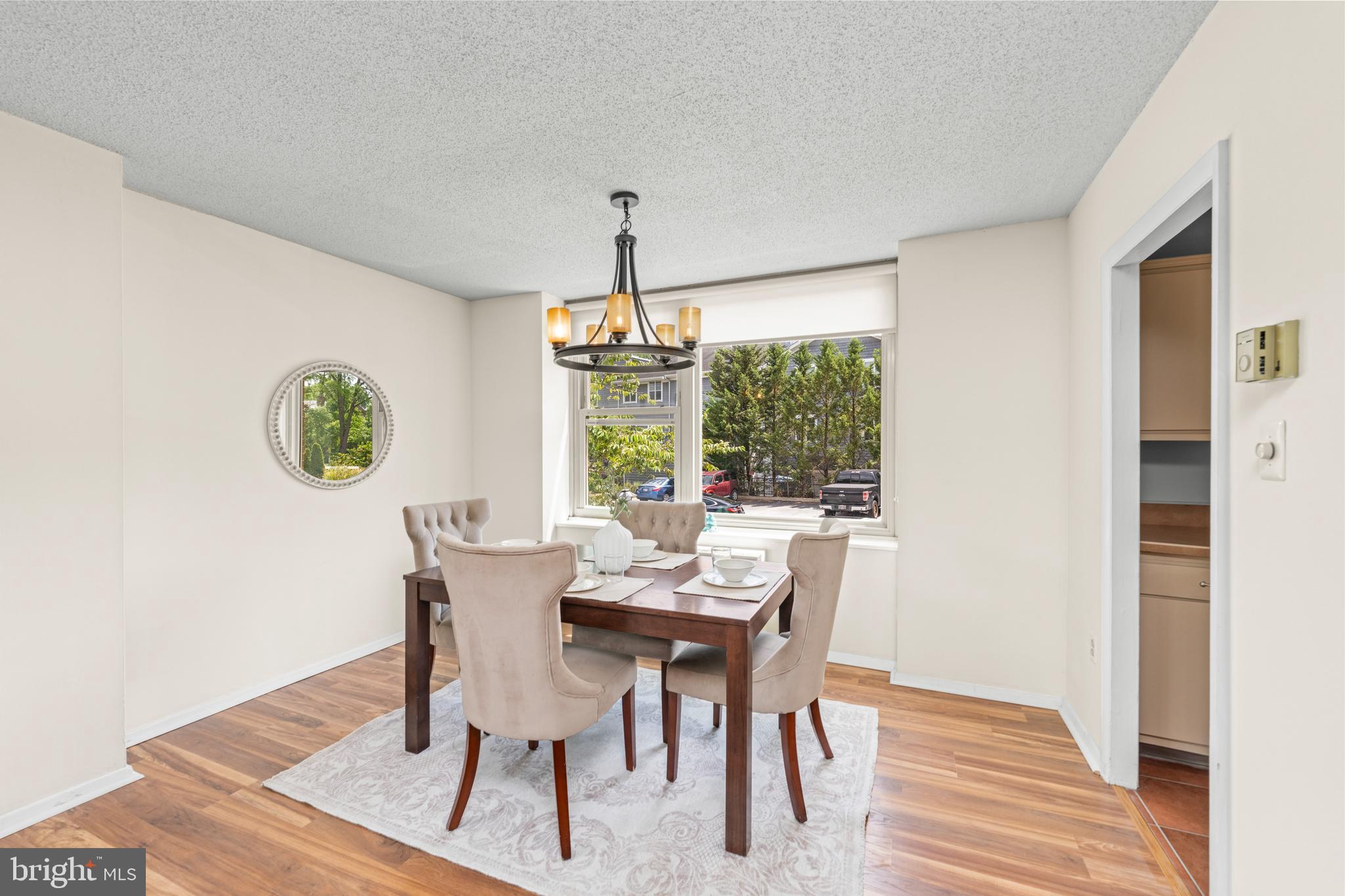 ROLAND PARK - Residential