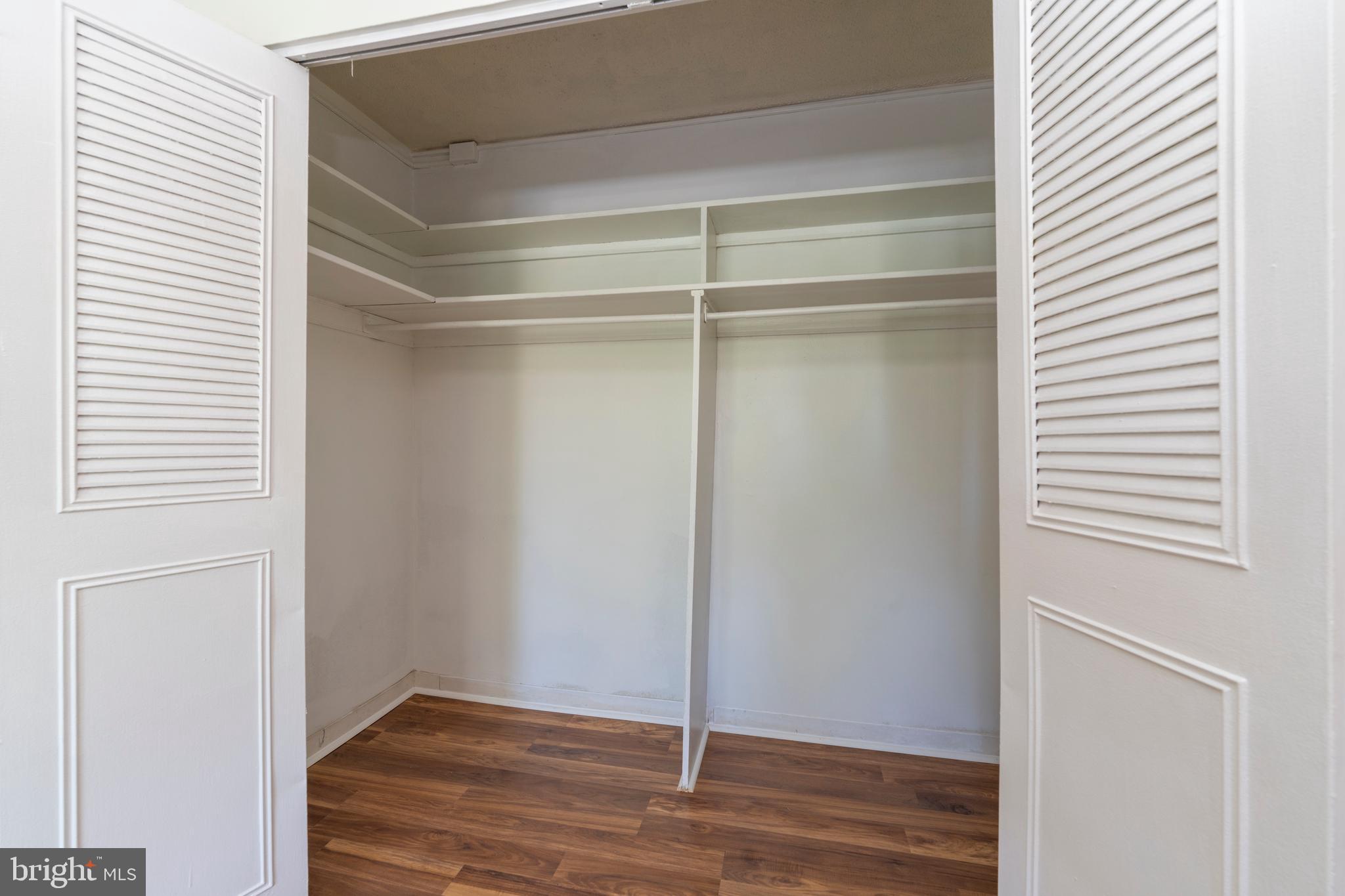 ROLAND PARK - Residential