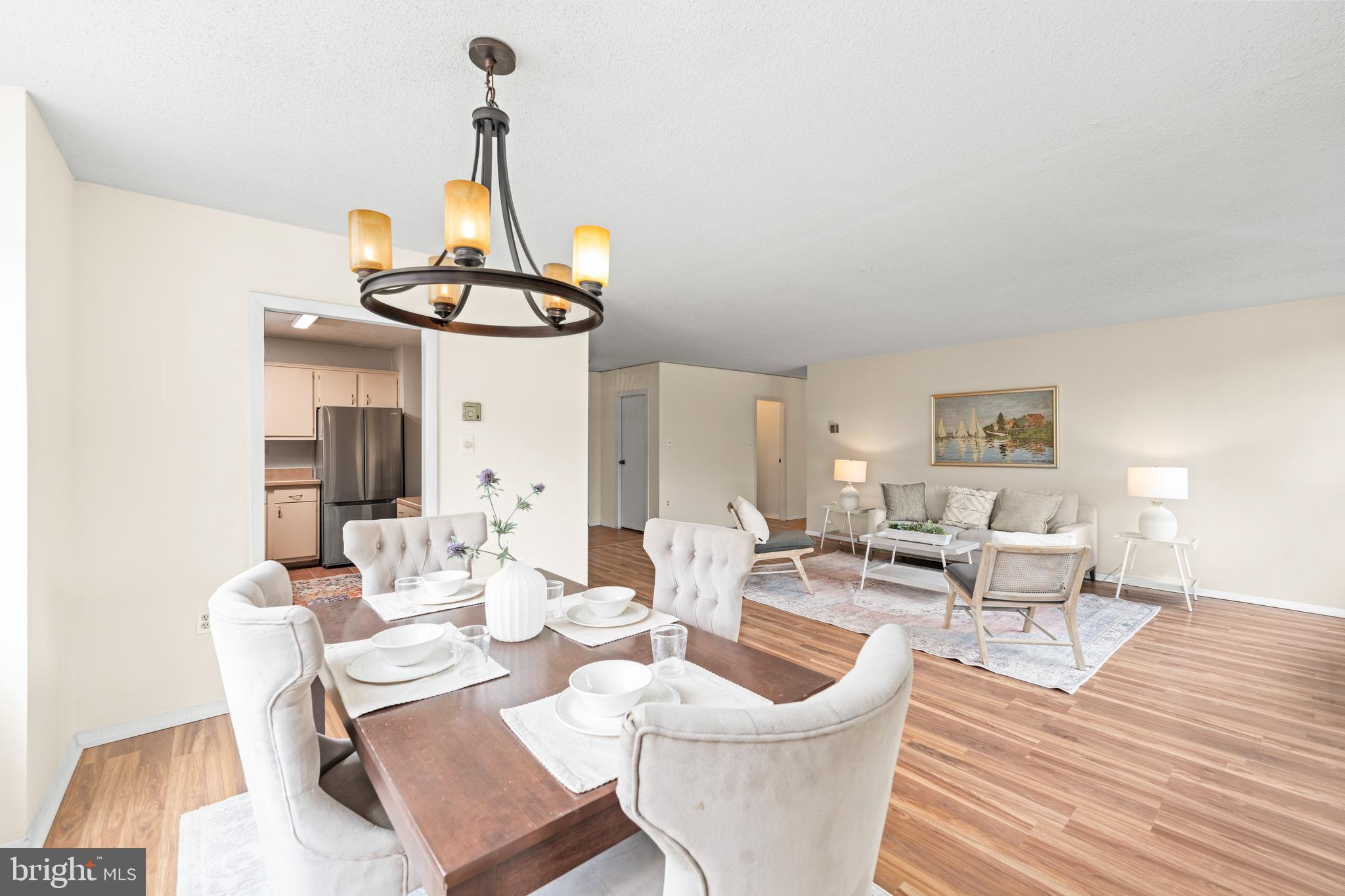 ROLAND PARK - Residential