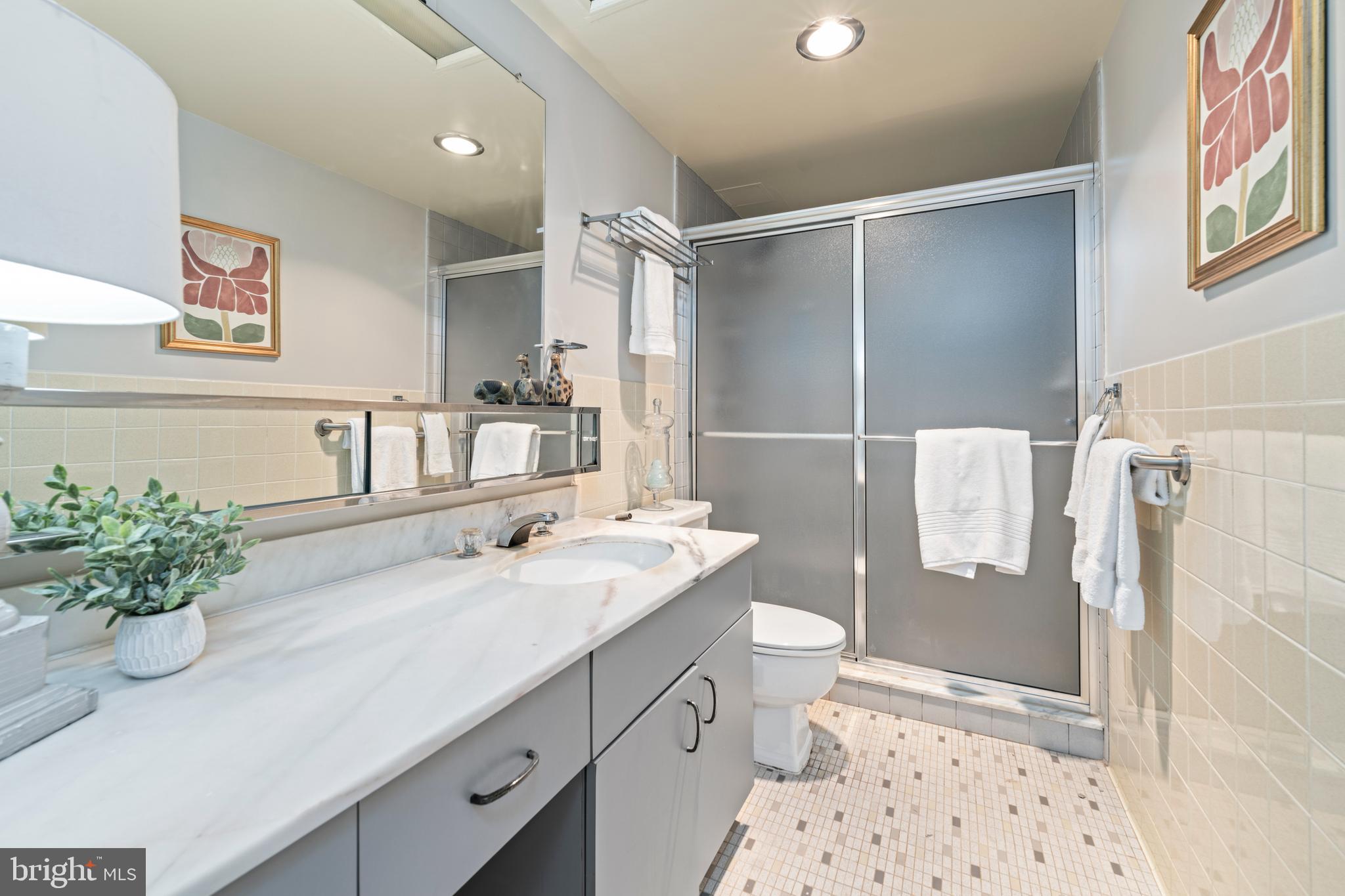 ROLAND PARK - Residential