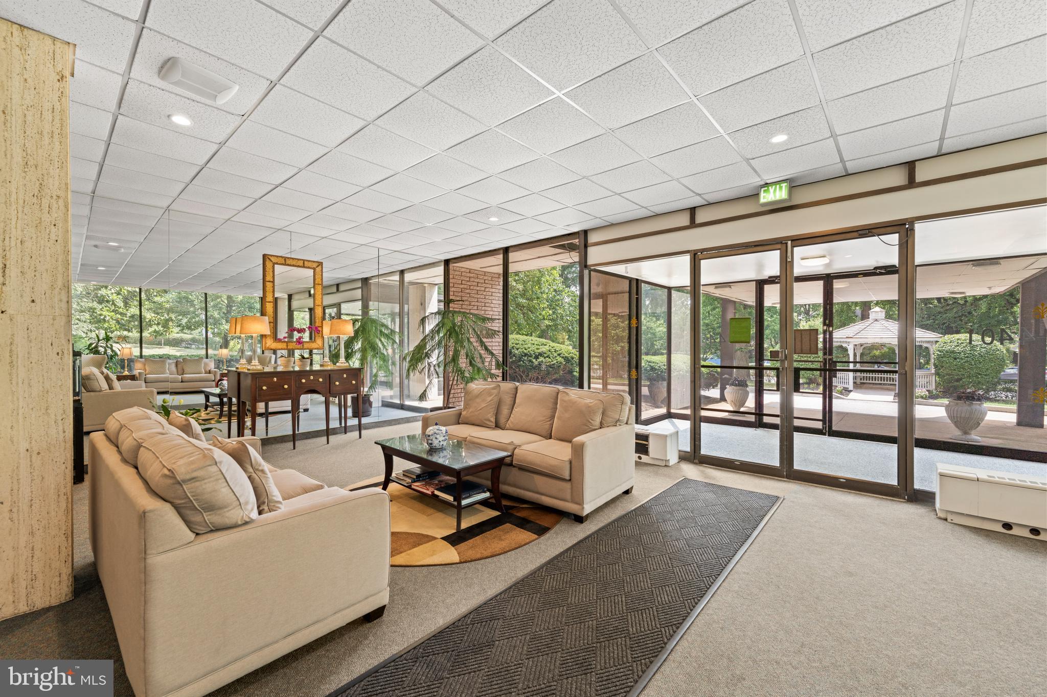 ROLAND PARK - Residential