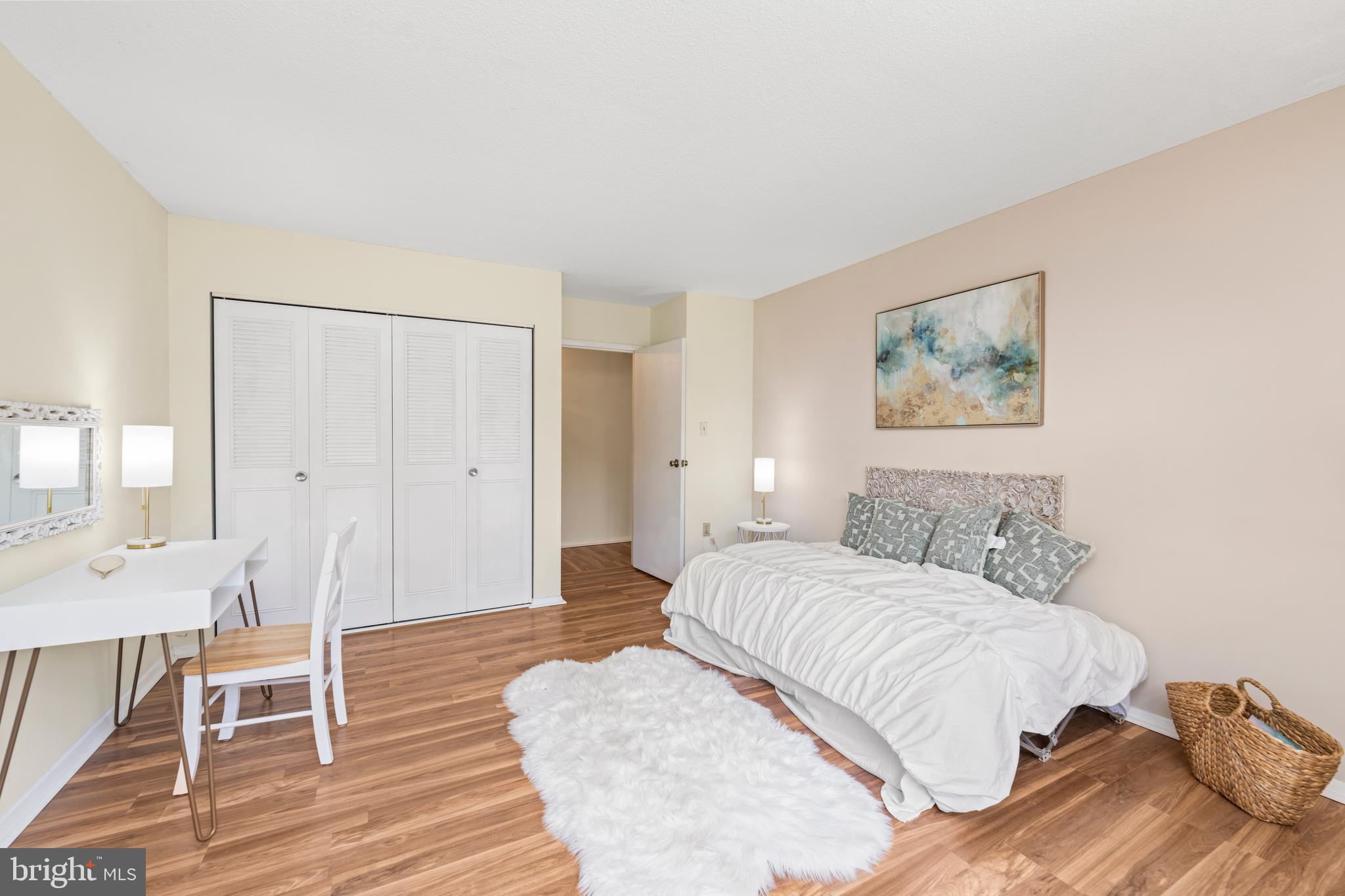 ROLAND PARK - Residential