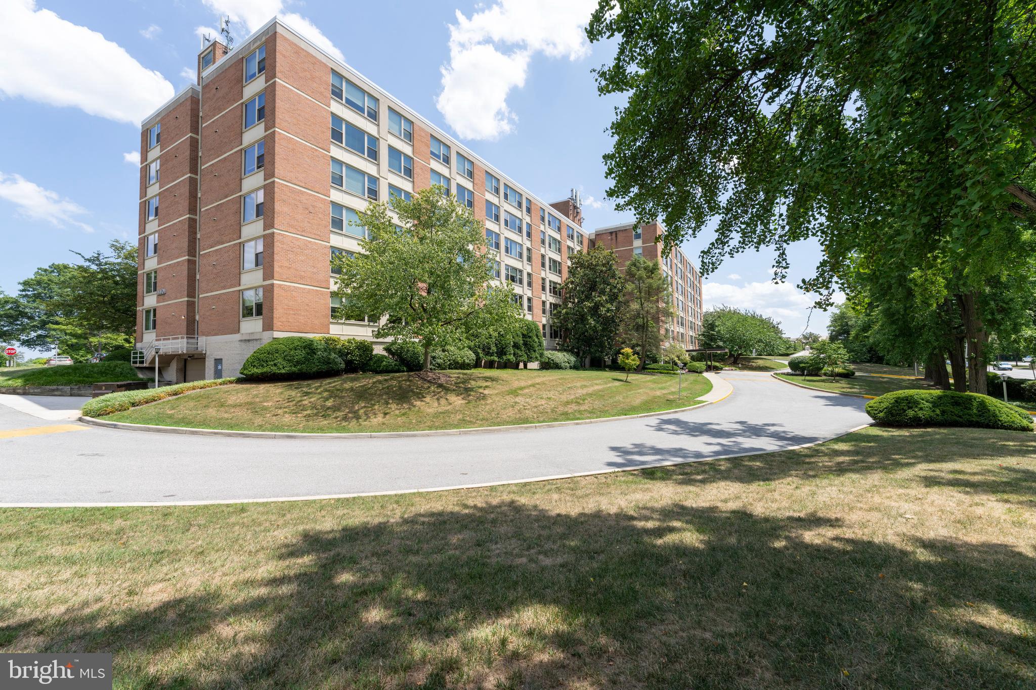 ROLAND PARK - Residential