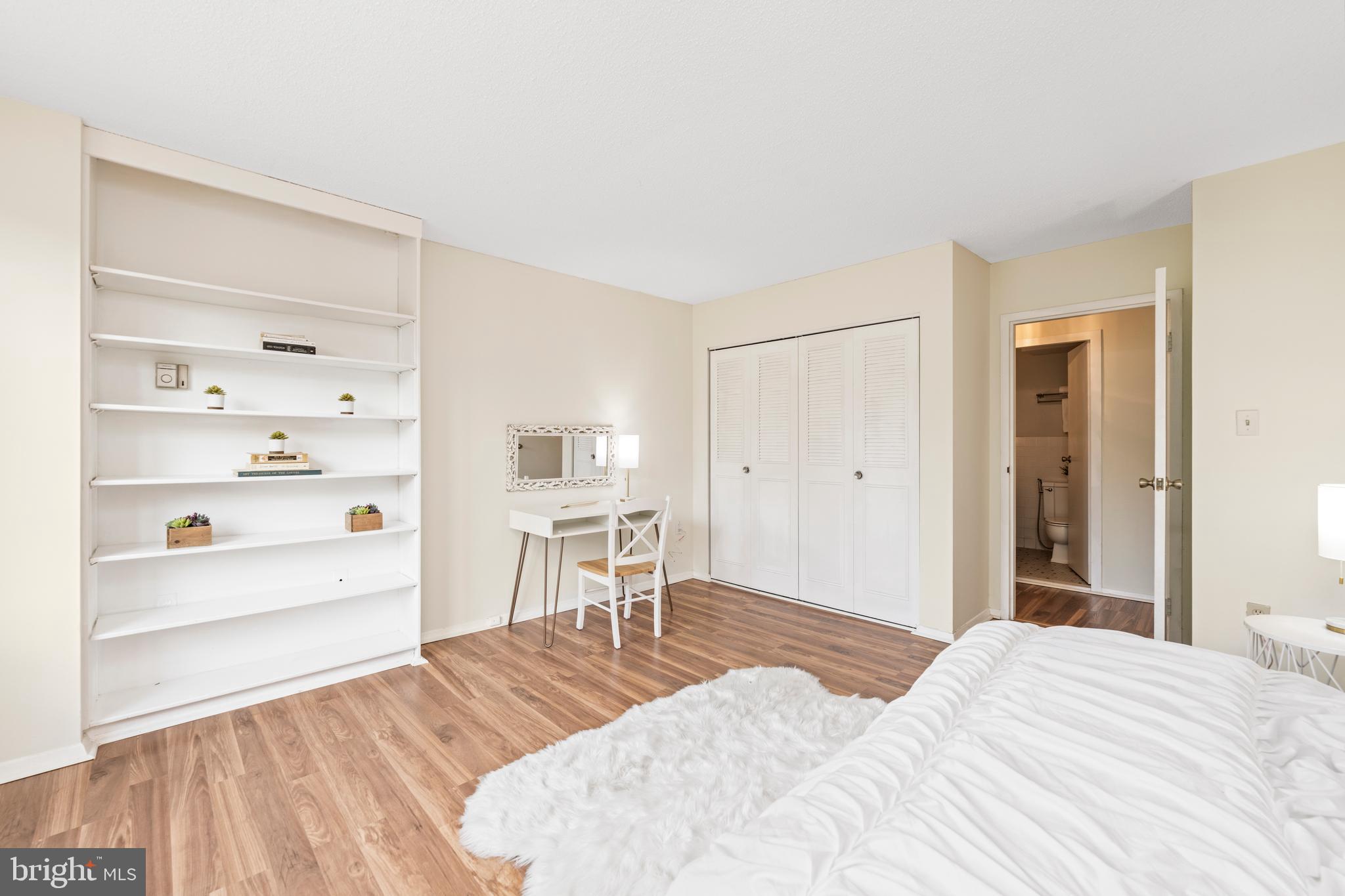 ROLAND PARK - Residential