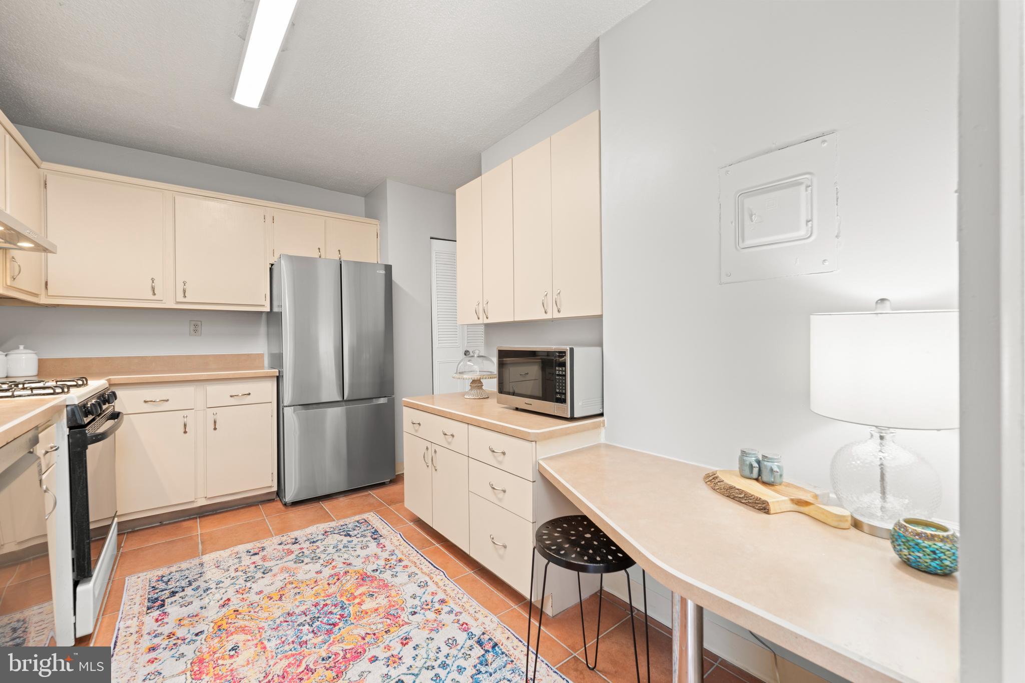 ROLAND PARK - Residential