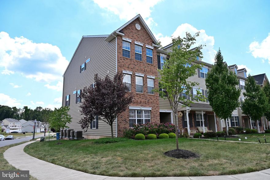 MULTIPLE OFFERS RECEIVED! Please submit offers by 6pm 8/19. Welcome to 3001 Davenport Way, a 2BR/1.5Bath End unit townhome in Northgate. Built in 2017 w/ an open concept and an abundance of natural light, this home has the perfect vibe. The kitchen is complimented with mocha cabinets, stainless appliances, and granite counters. This updated gem also offers many upgrades including recessed/pendent  lighting, fully engineered flooring on first floor, French door to balcony in primary bed, and a barn door in powder room accessing storage under stairway. All appliances will remain, including W/D in 2nd floor laundry area.  Making this home more desirable is efficient propane heating, central air,  interior sprinkler system, a non smoking residence, and a 1 car garage. Schedule your showing today and please watch the  Virtual tour.