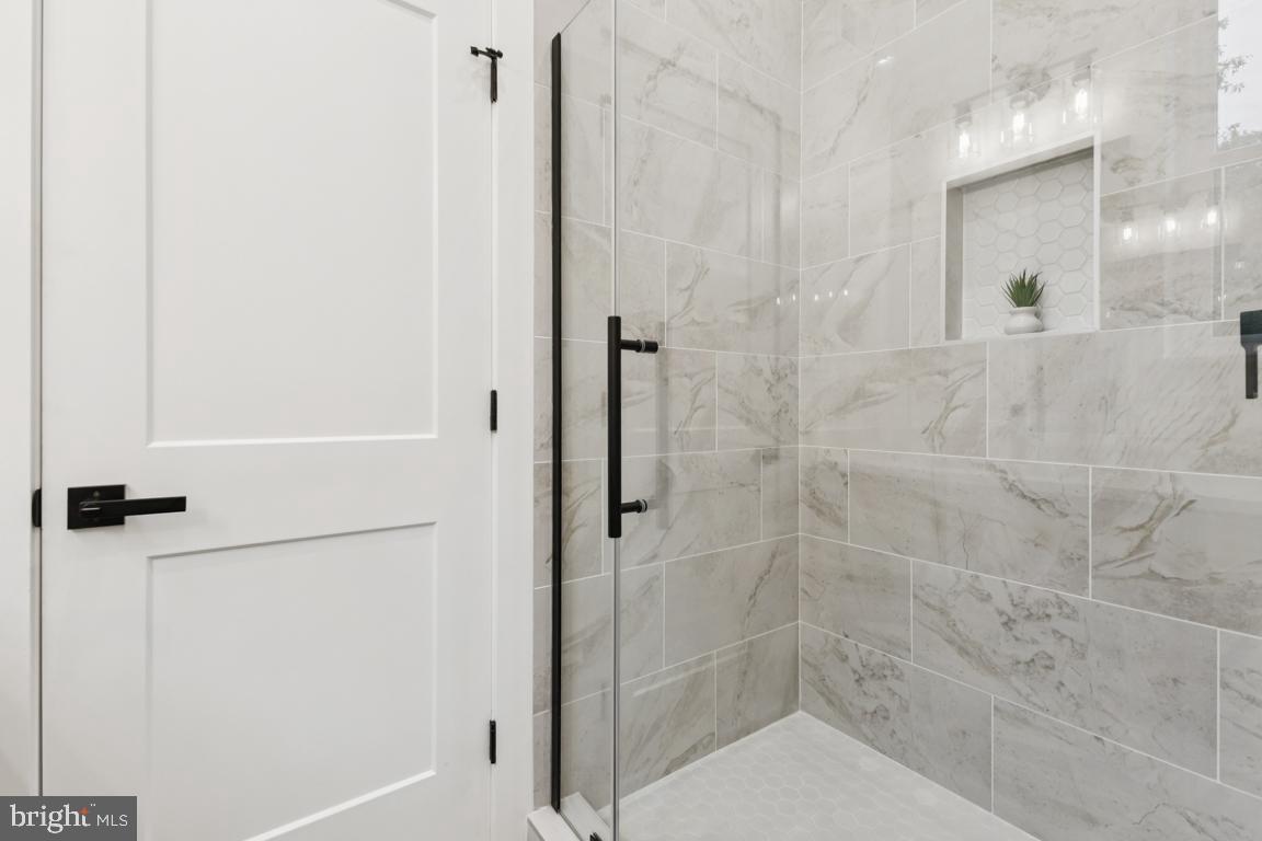 ELKWOOD - Residential