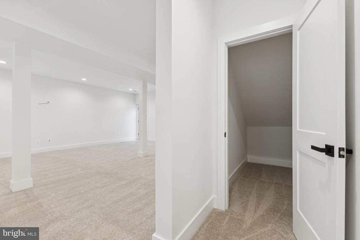 ELKWOOD - Residential