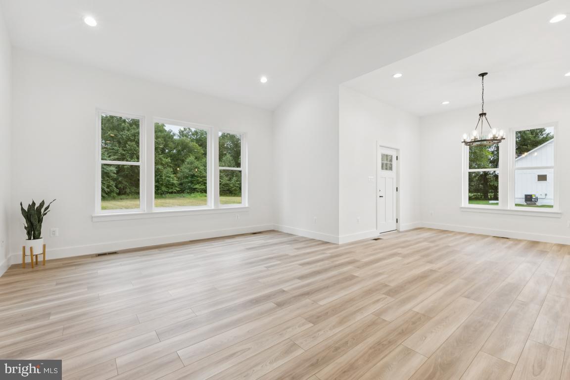 ELKWOOD - Residential