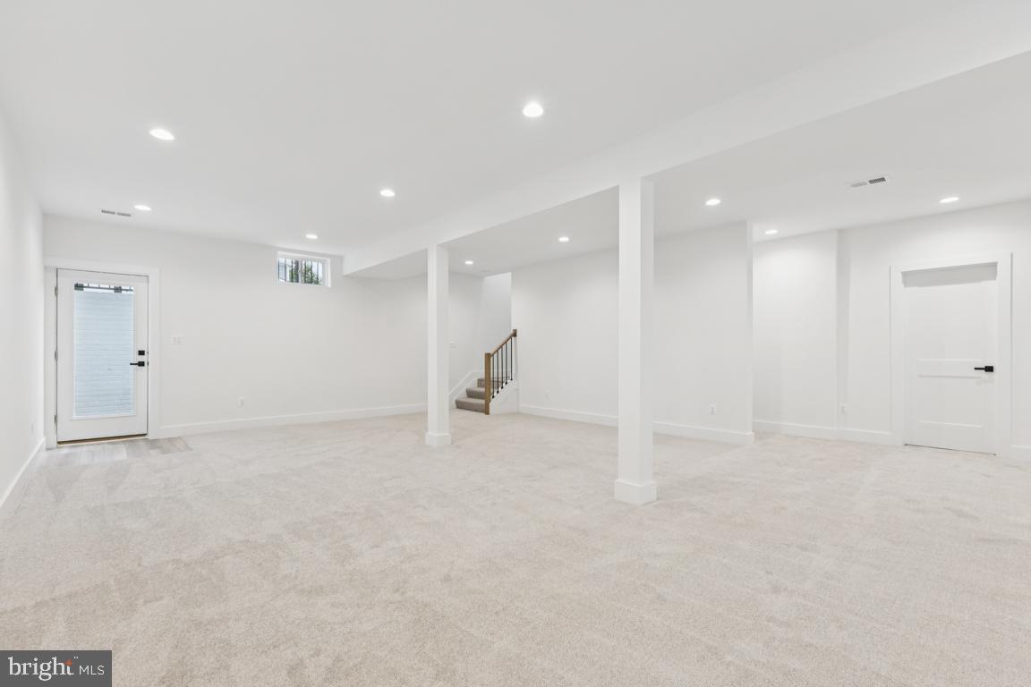 ELKWOOD - Residential